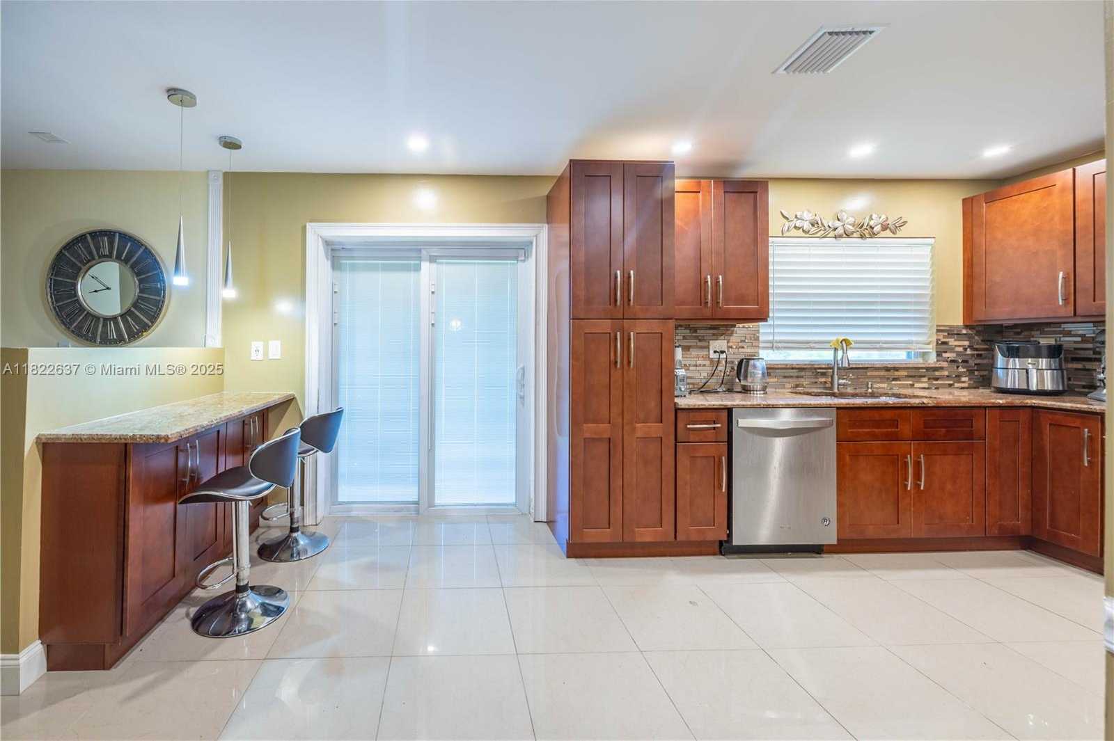 Small Image of 11351 NORTH WEST 37TH ST, Coral Springs Number 6