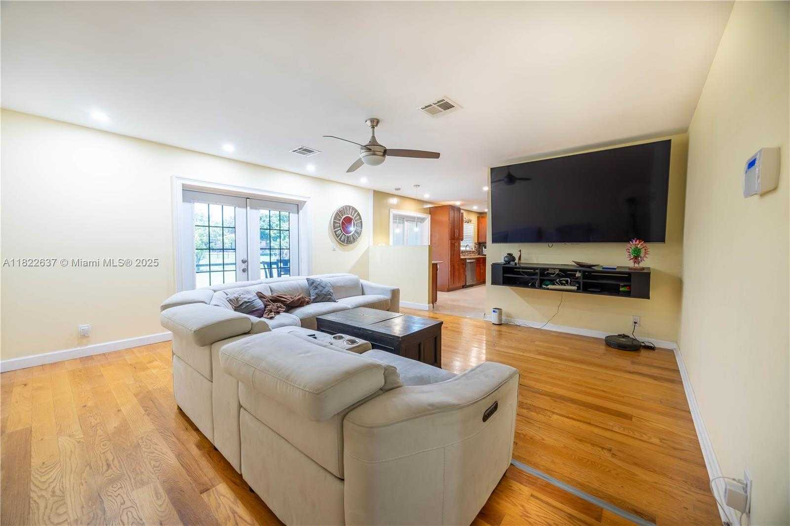 Small Image of 11351 NORTH WEST 37TH ST, Coral Springs Number 9