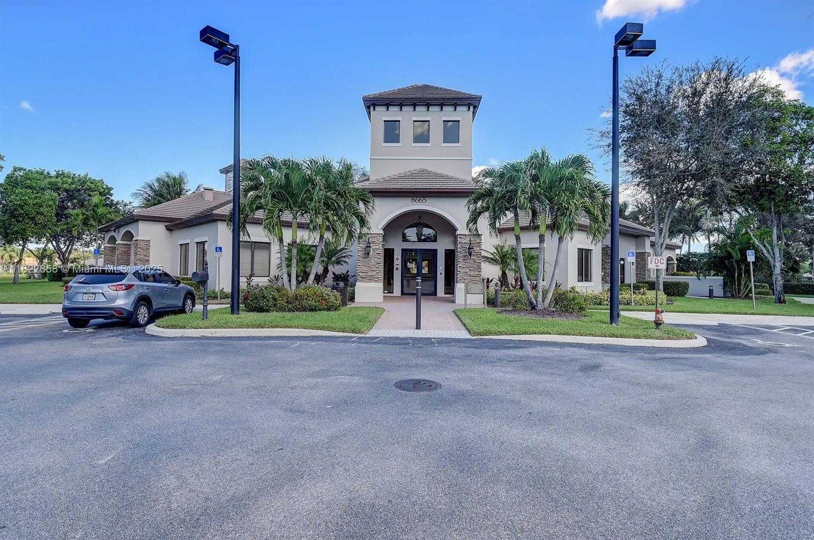 Small Image of 11844 FOXBRIAR LAKE TRL, Boynton Beach Number 60