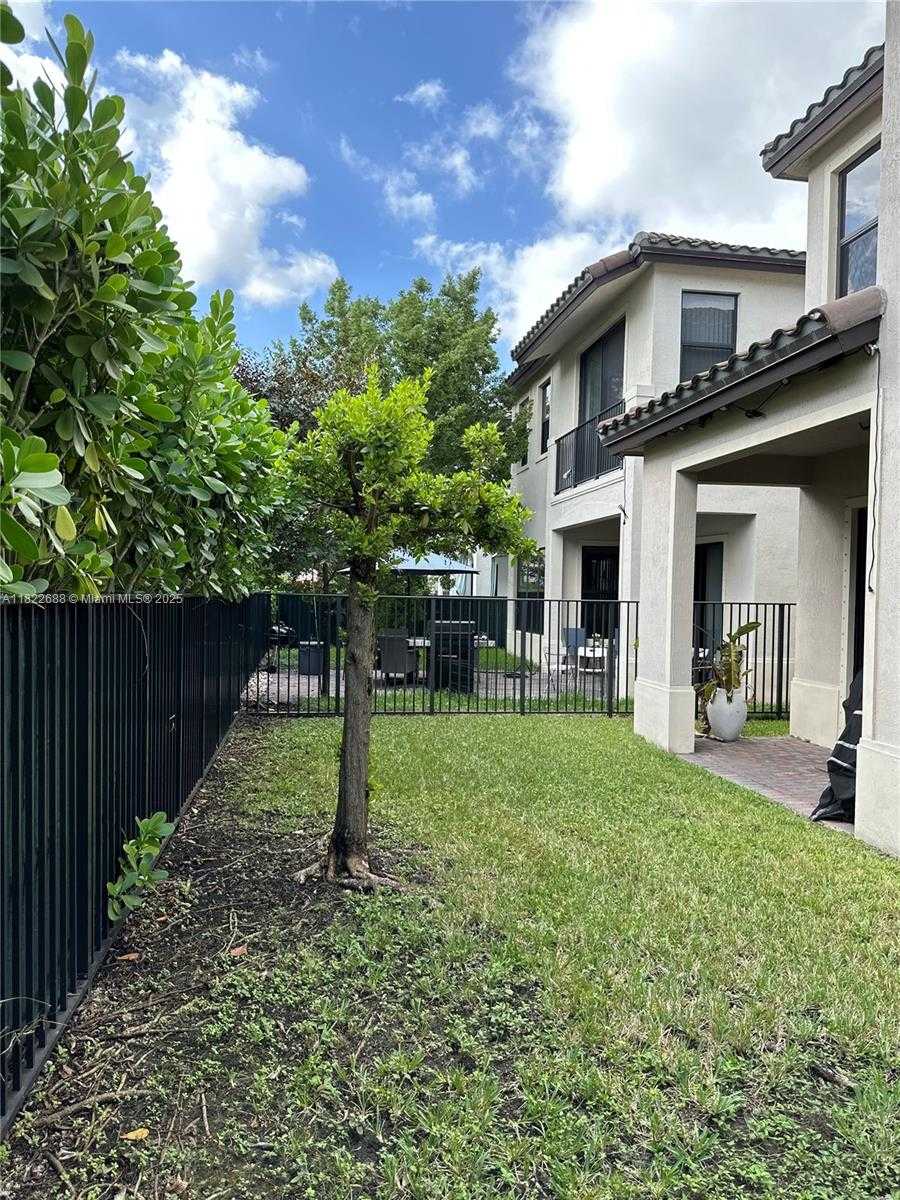 Small Image of 3278 WEST 97TH TER, Hialeah Number 10
