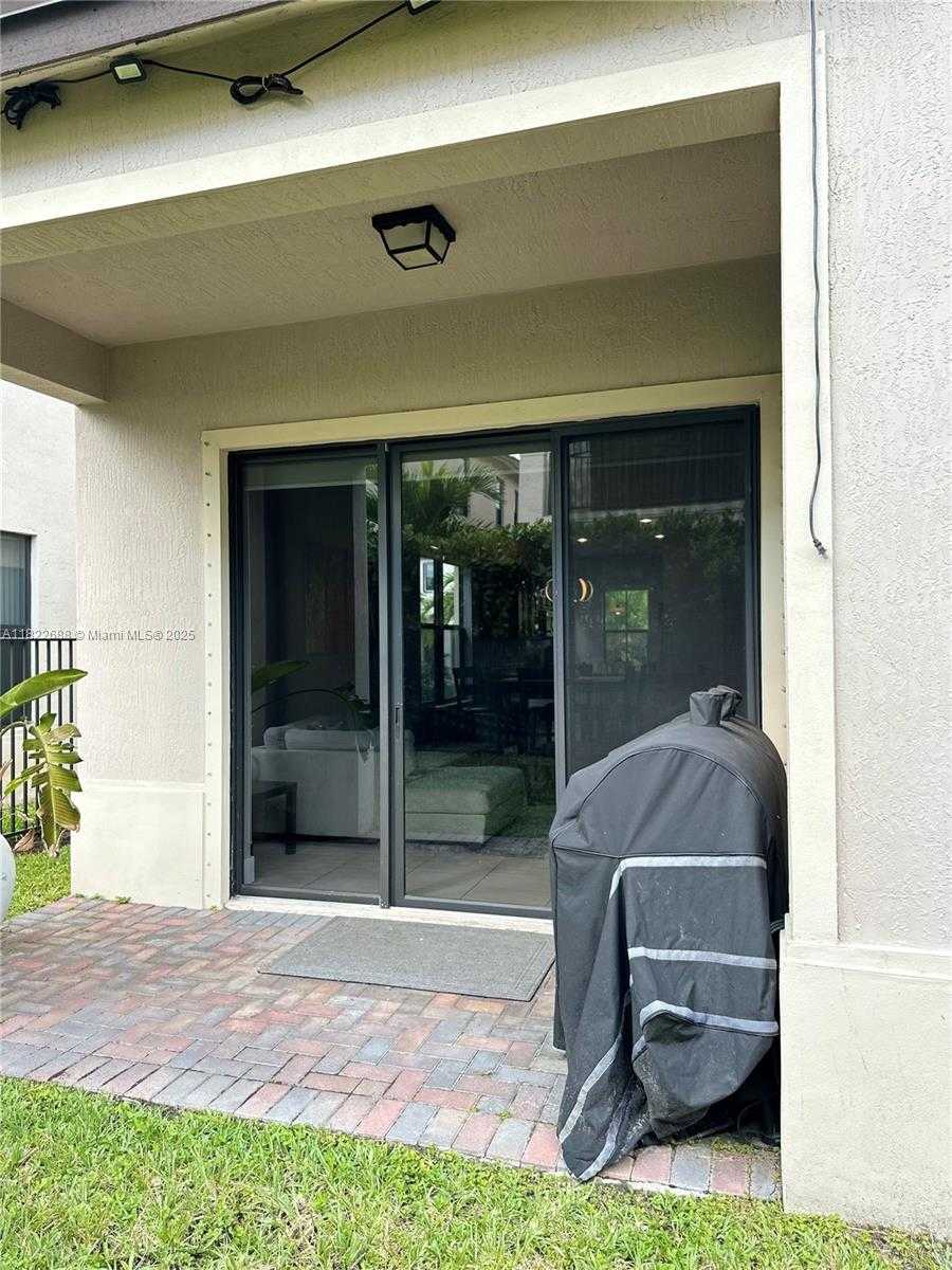 Small Image of 3278 WEST 97TH TER, Hialeah Number 13