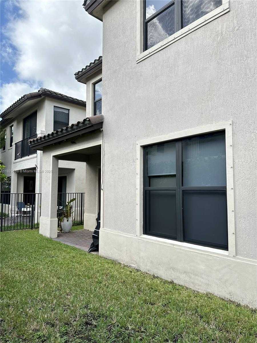 Small Image of 3278 WEST 97TH TER, Hialeah Number 14