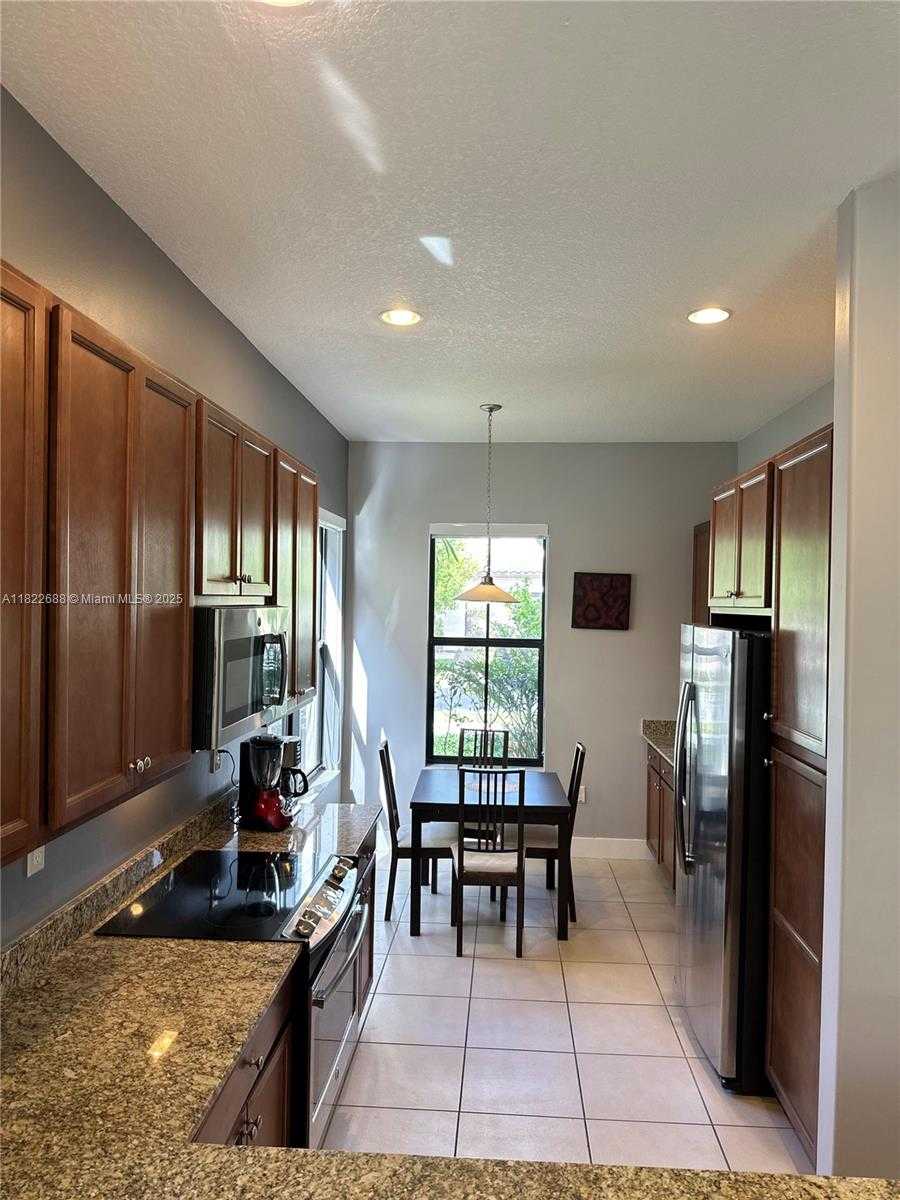 Small Image of 3278 WEST 97TH TER, Hialeah Number 26