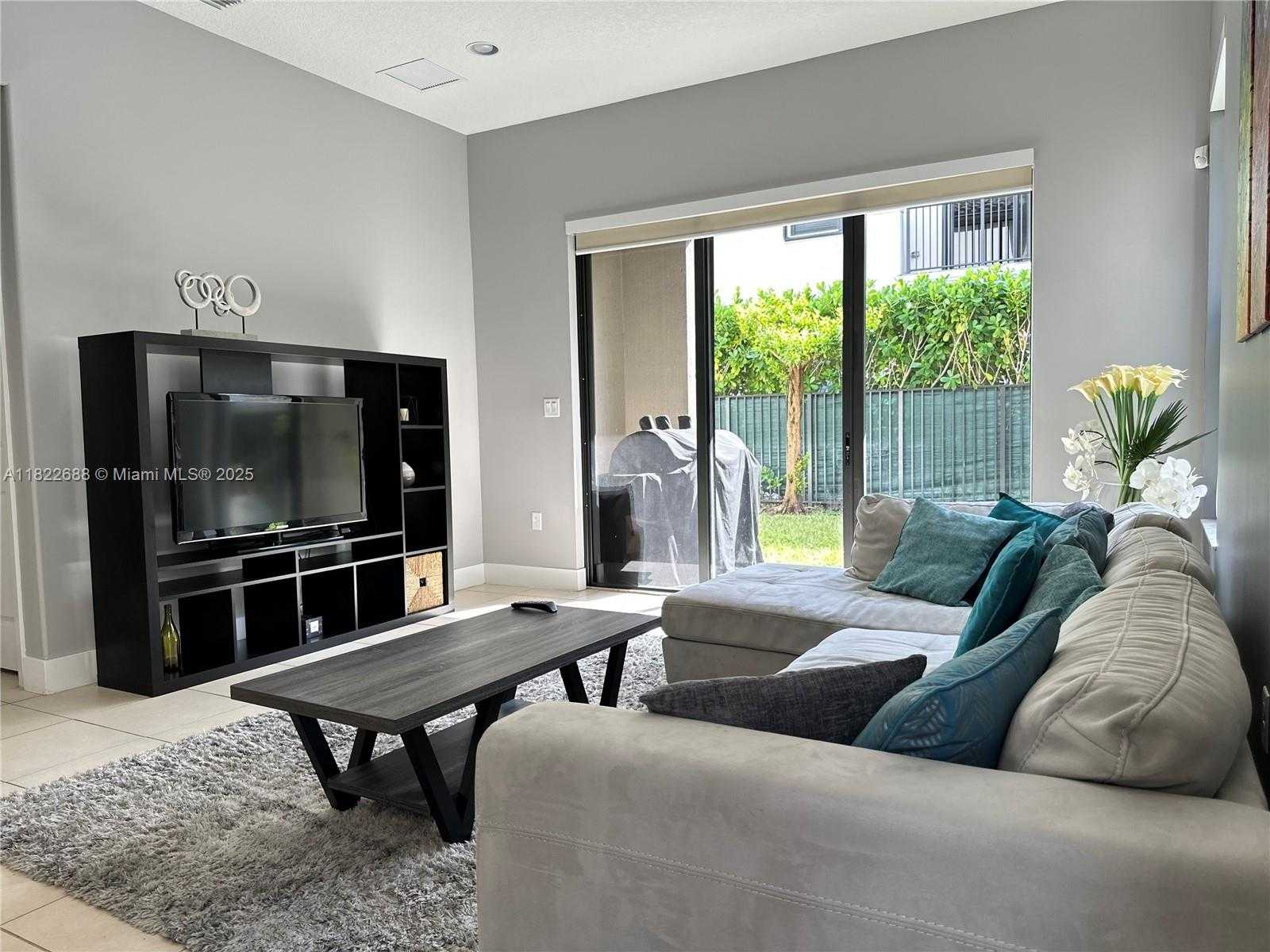 Small Image of 3278 WEST 97TH TER, Hialeah Number 44