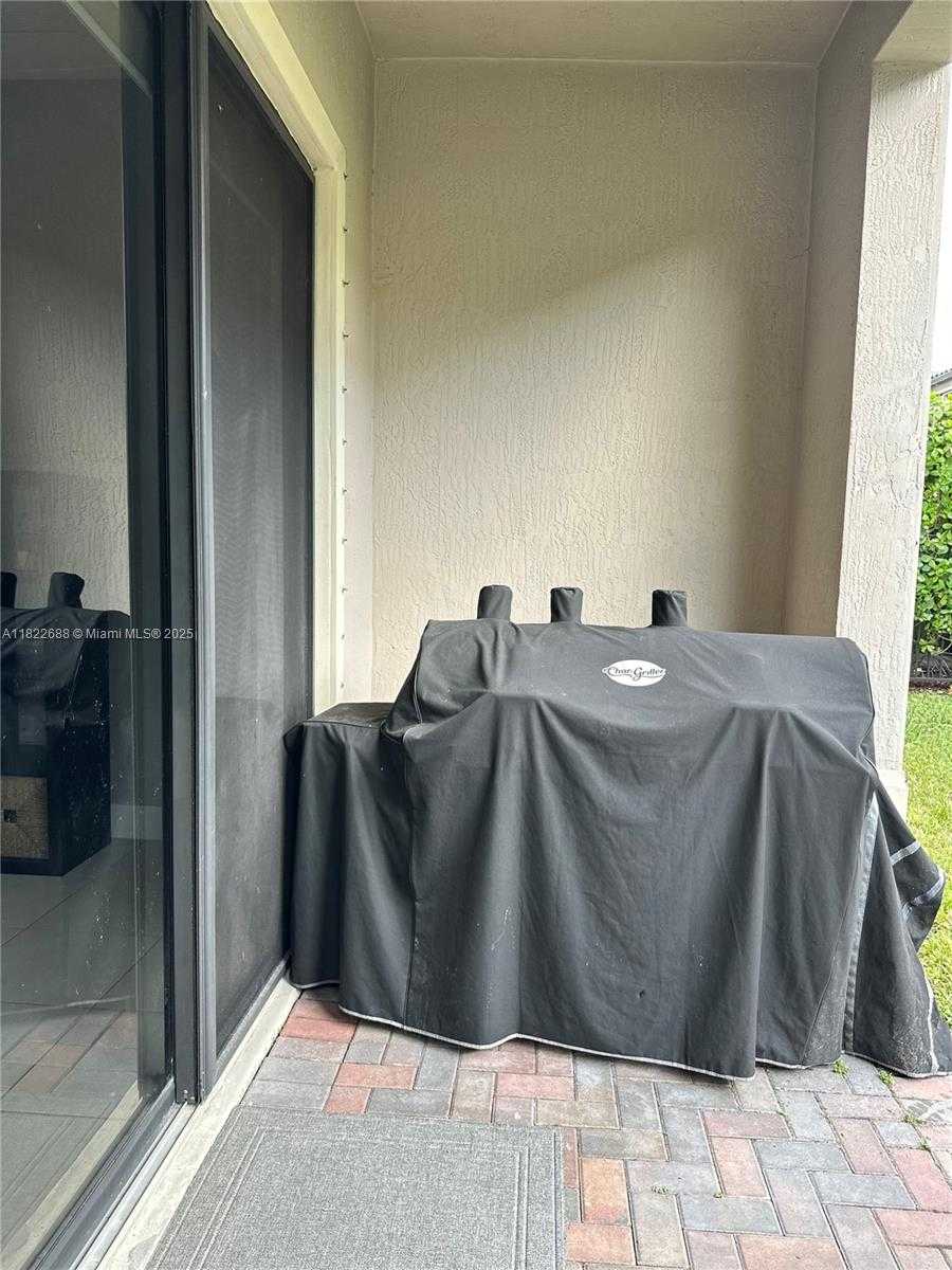 Small Image of 3278 WEST 97TH TER, Hialeah Number 45