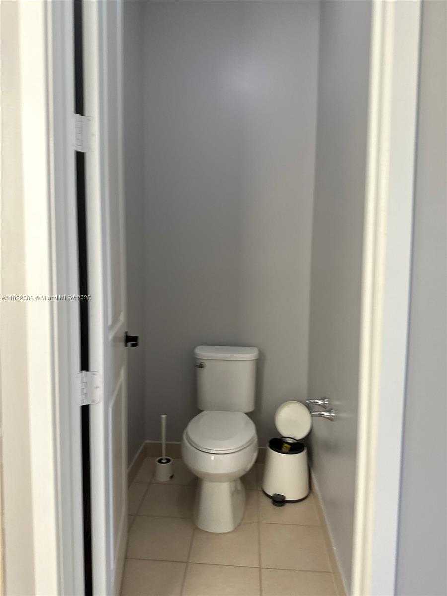 Small Image of 3278 WEST 97TH TER, Hialeah Number 47