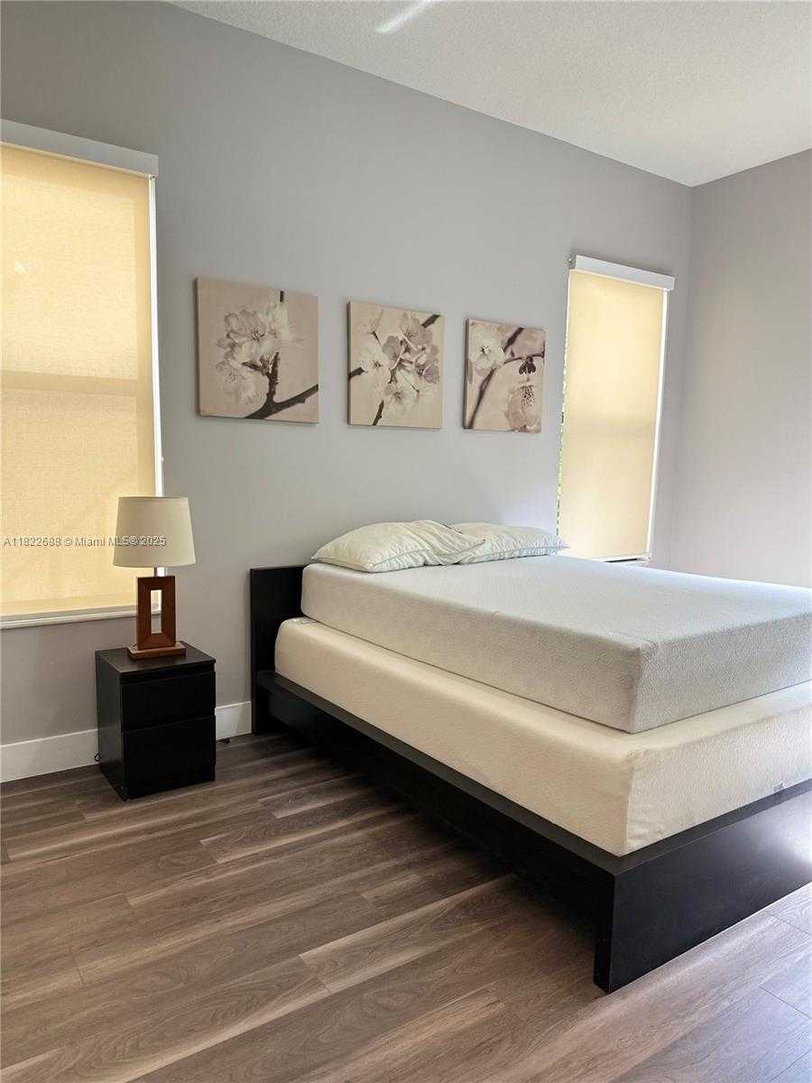 Small Image of 3278 WEST 97TH TER, Hialeah Number 48