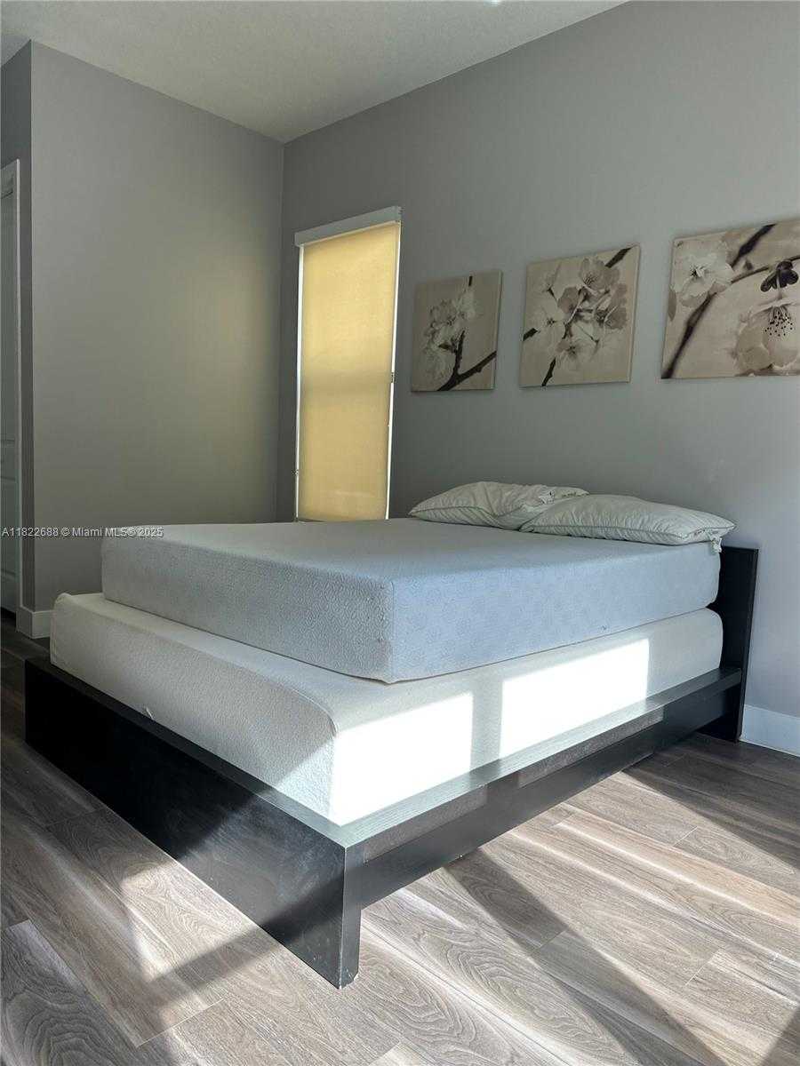 Small Image of 3278 WEST 97TH TER, Hialeah Number 51
