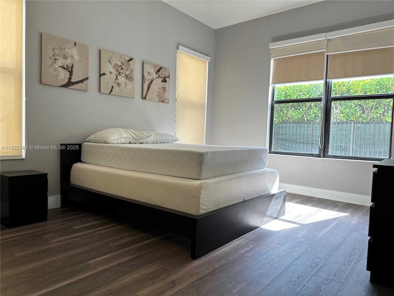 Small Image of 3278 WEST 97TH TER, Hialeah Number 52