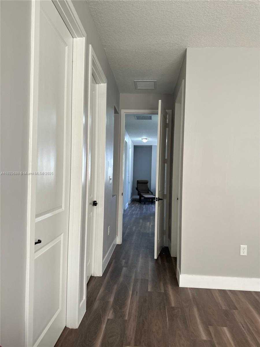 Small Image of 3278 WEST 97TH TER, Hialeah Number 56