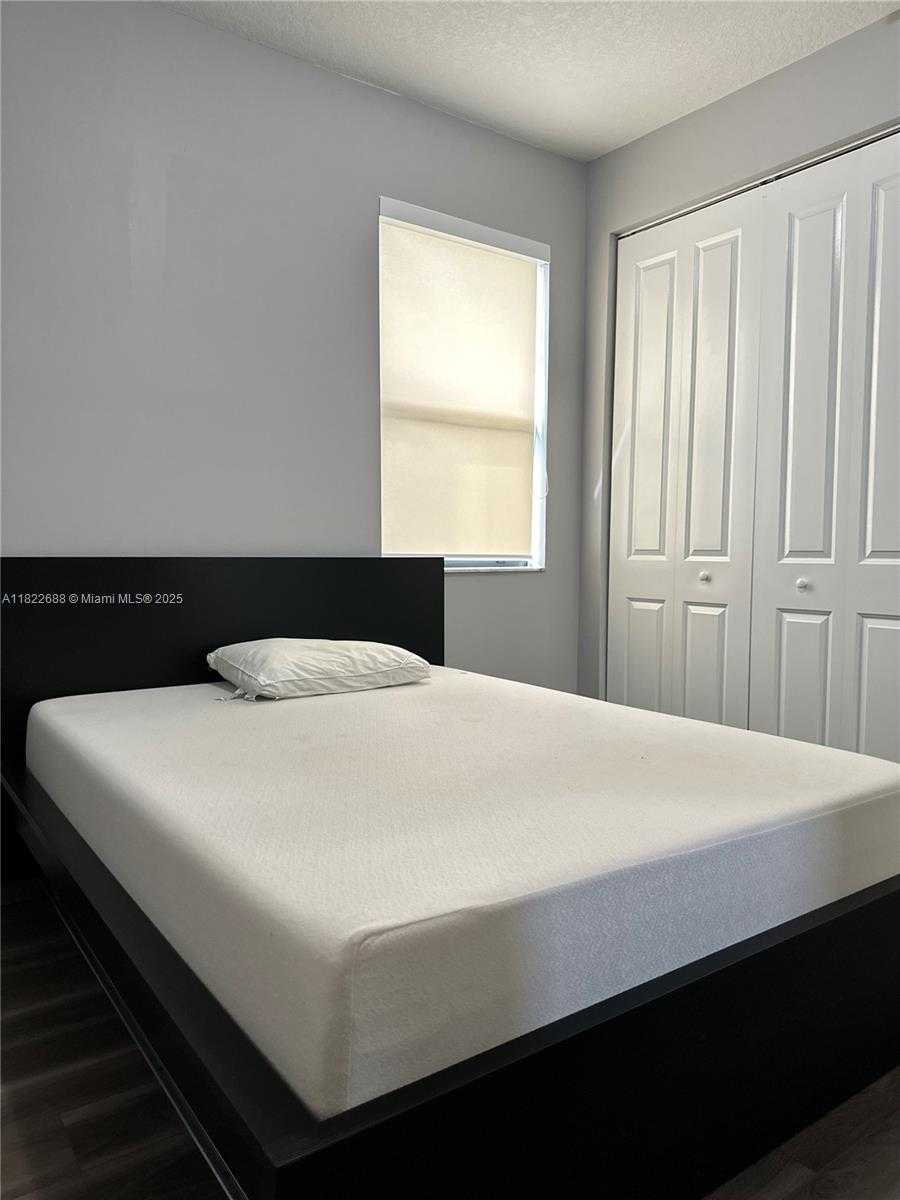Small Image of 3278 WEST 97TH TER, Hialeah Number 72
