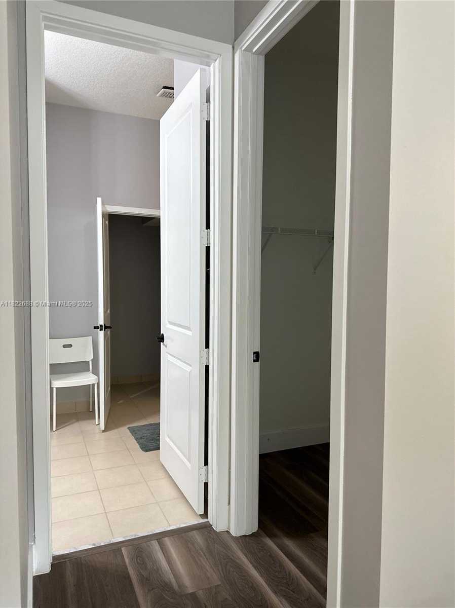 Small Image of 3278 WEST 97TH TER, Hialeah Number 80