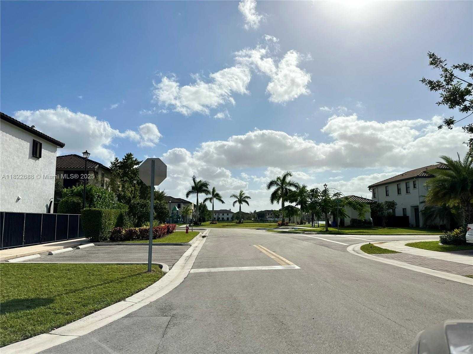 Small Image of 3278 WEST 97TH TER, Hialeah Number 94