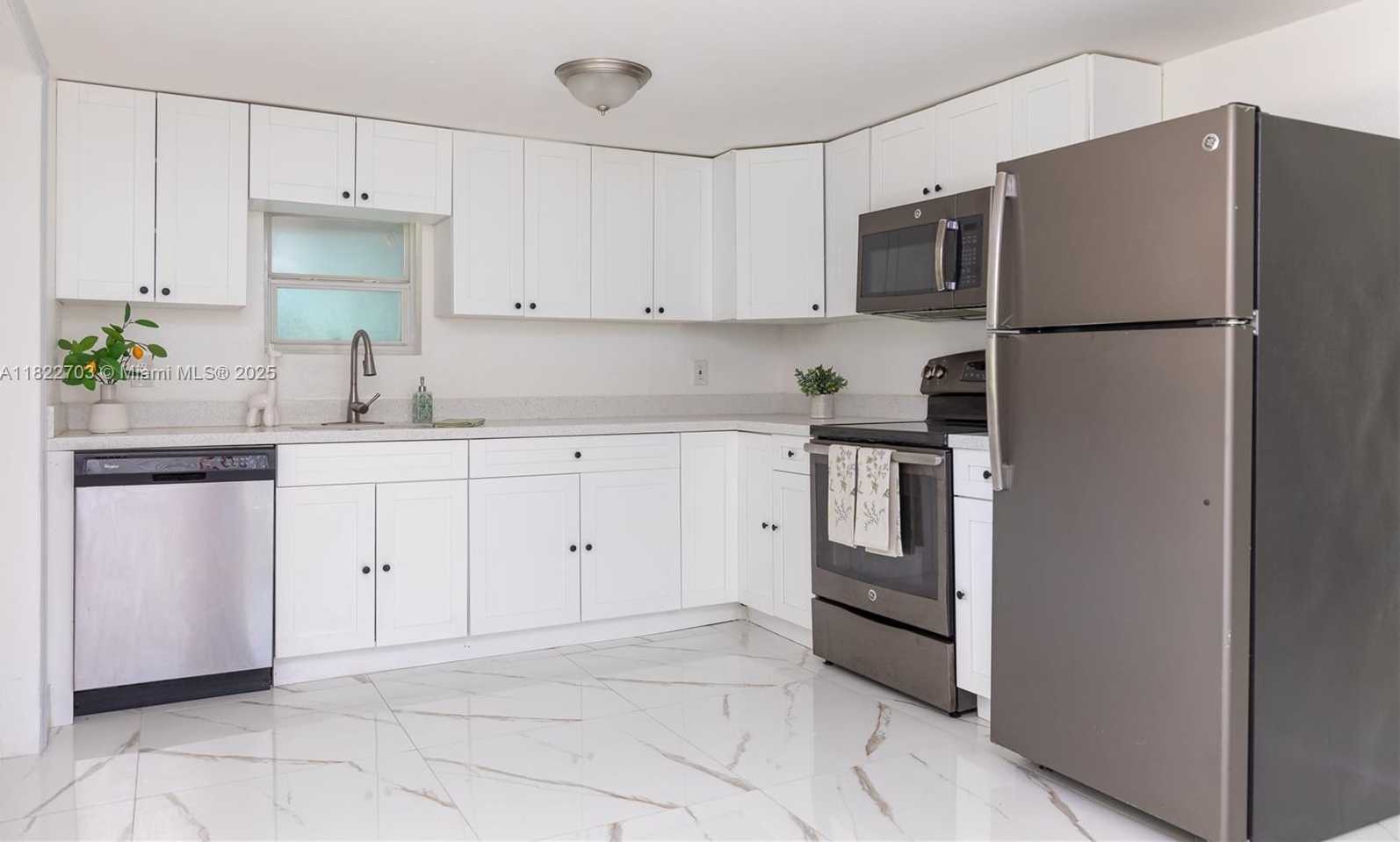 Small Image of 1758 NORTH EAST 183RD ST, North Miami Beach Number 15