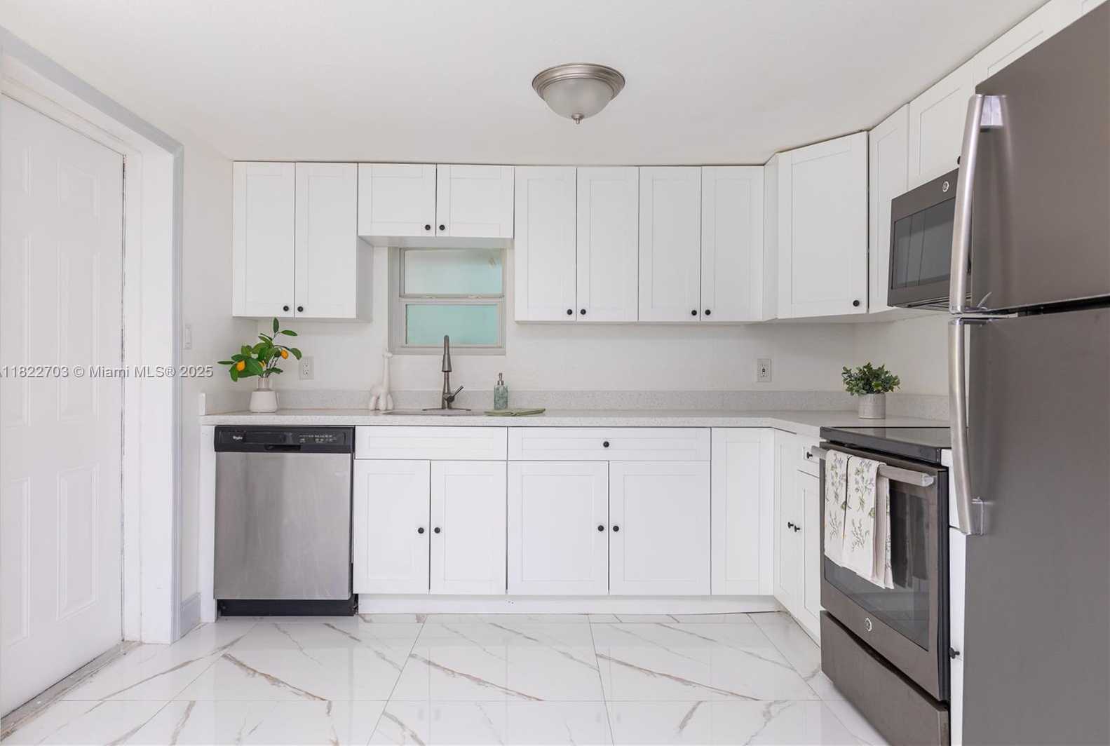 Small Image of 1758 NORTH EAST 183RD ST, North Miami Beach Number 16