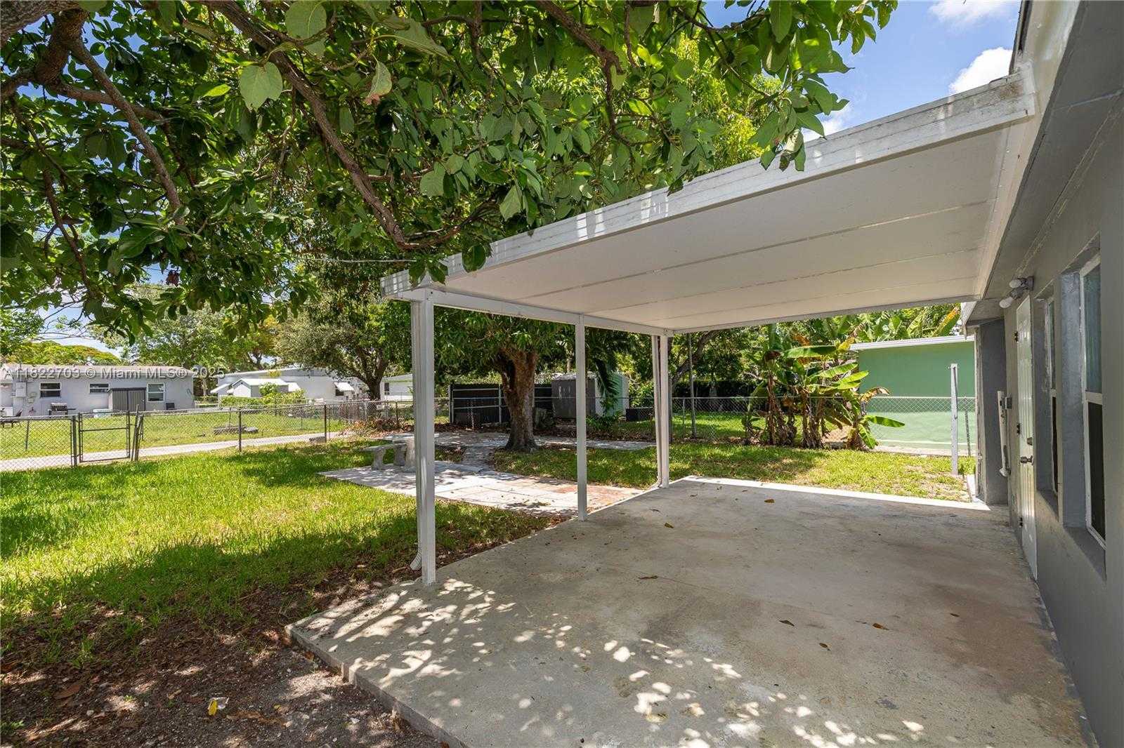 Small Image of 1758 NORTH EAST 183RD ST, North Miami Beach Number 17