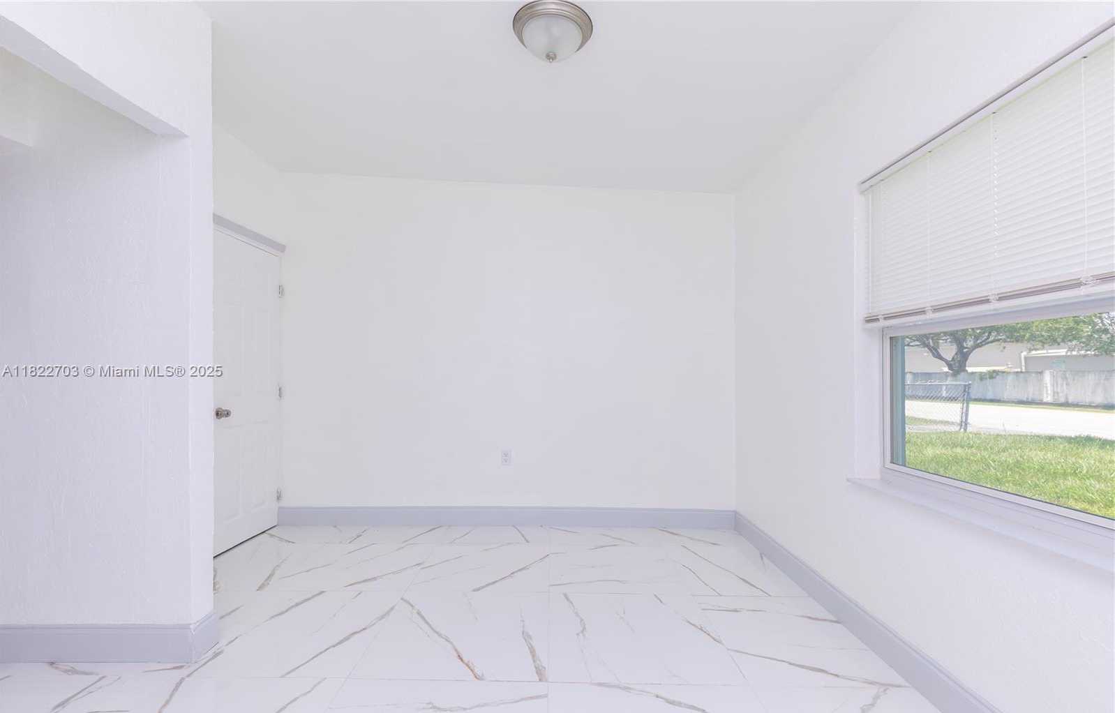 Small Image of 1758 NORTH EAST 183RD ST, North Miami Beach Number 5