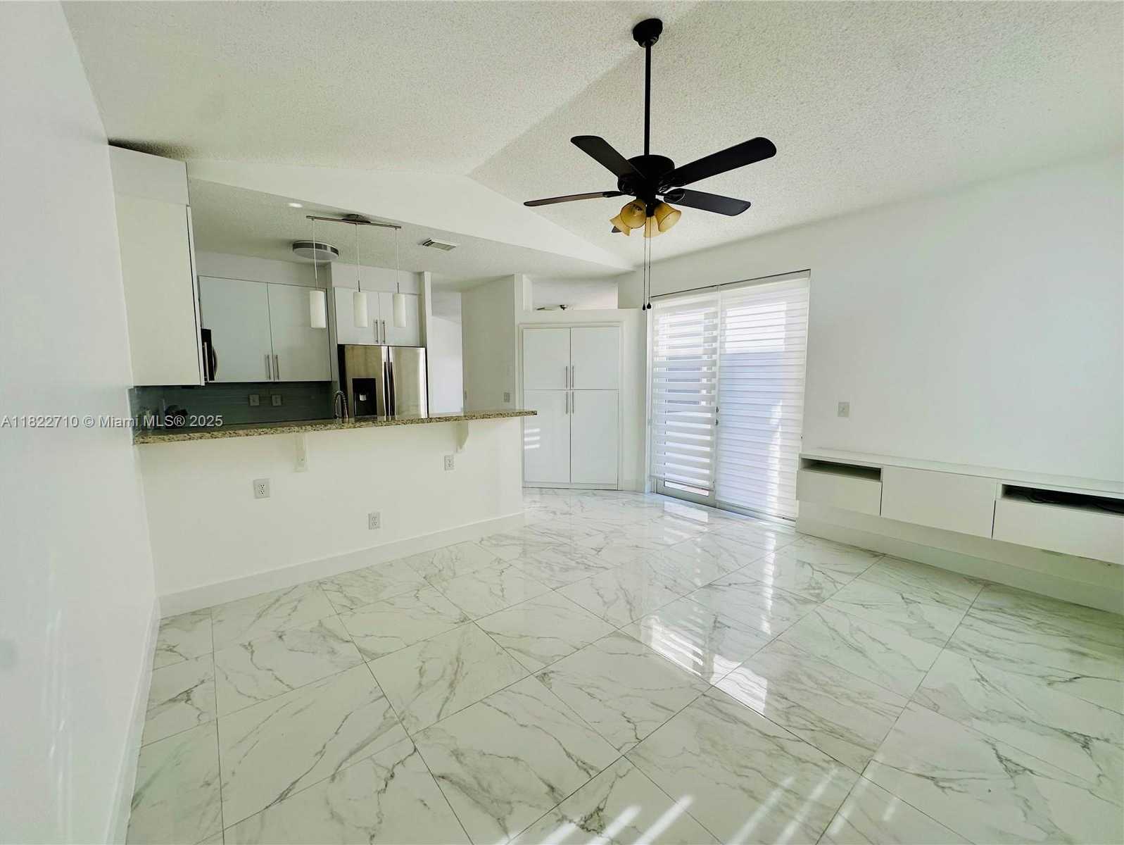 Small Image of 18961 NORTH WEST 22ND ST, Pembroke Pines Number 12
