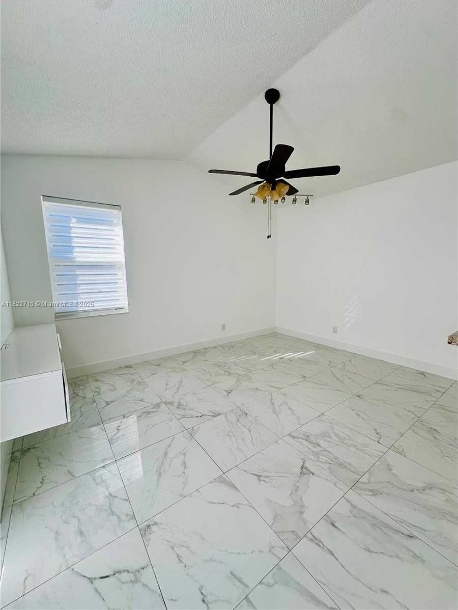 Small Image of 18961 NORTH WEST 22ND ST, Pembroke Pines Number 13