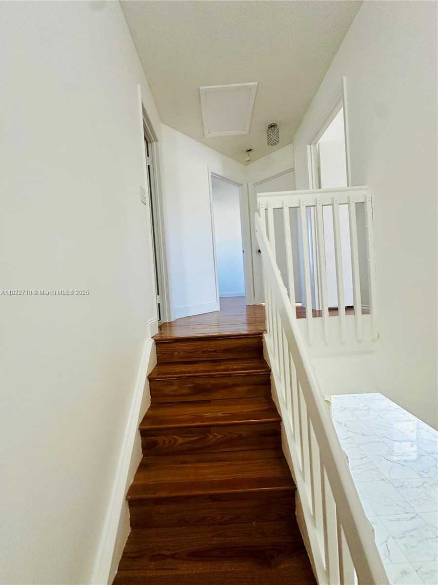 Small Image of 18961 NORTH WEST 22ND ST, Pembroke Pines Number 15