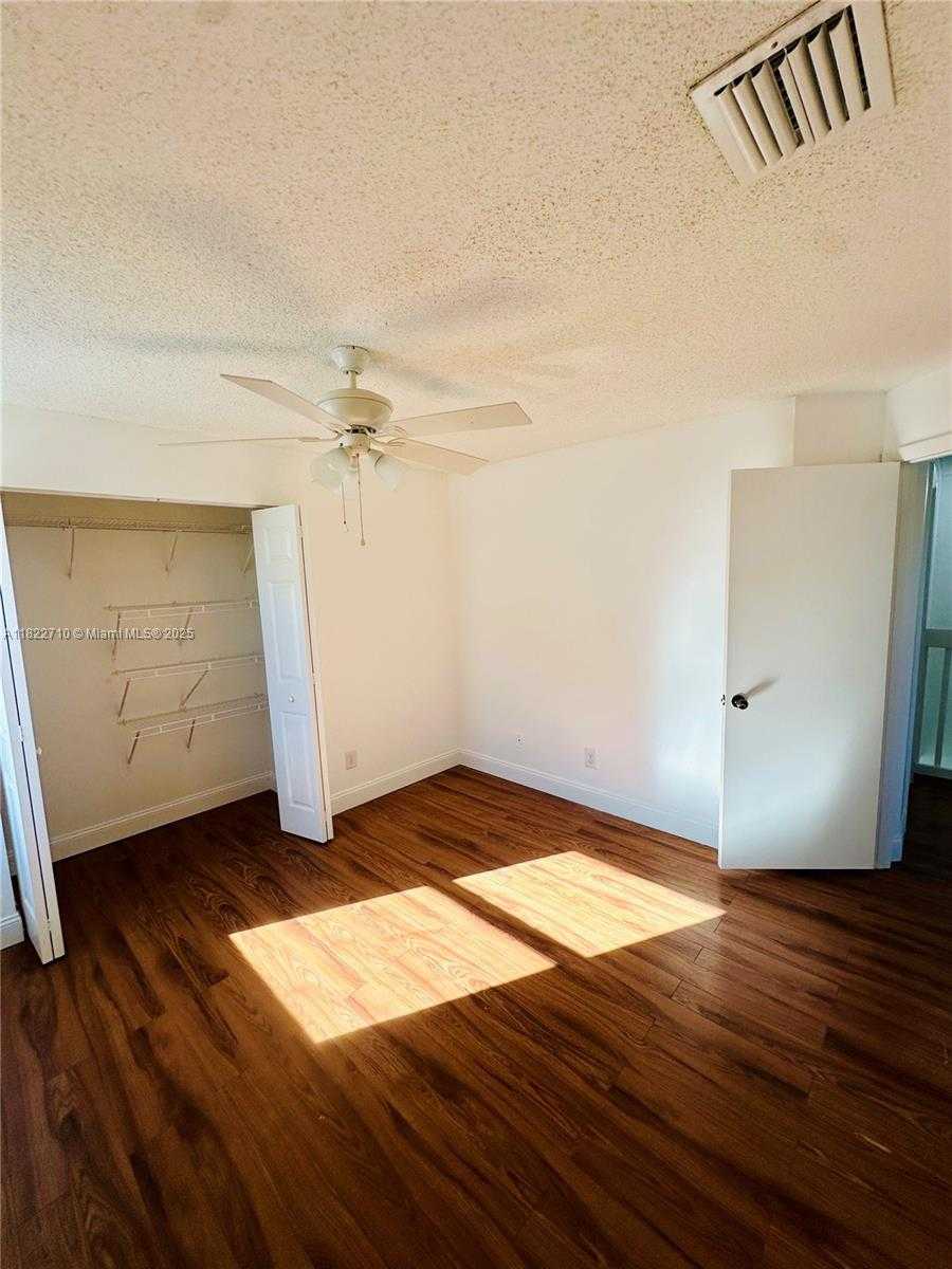 Small Image of 18961 NORTH WEST 22ND ST, Pembroke Pines Number 19