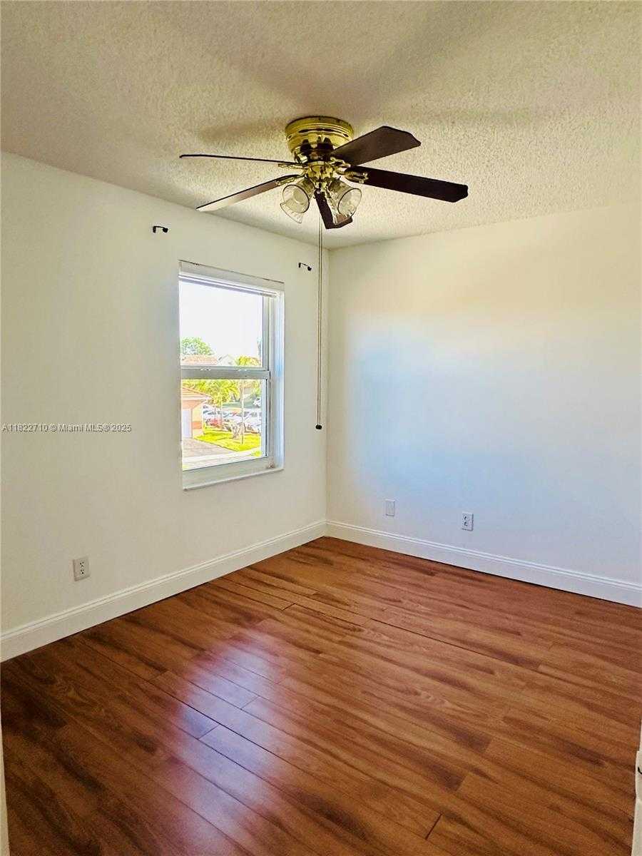 Small Image of 18961 NORTH WEST 22ND ST, Pembroke Pines Number 20