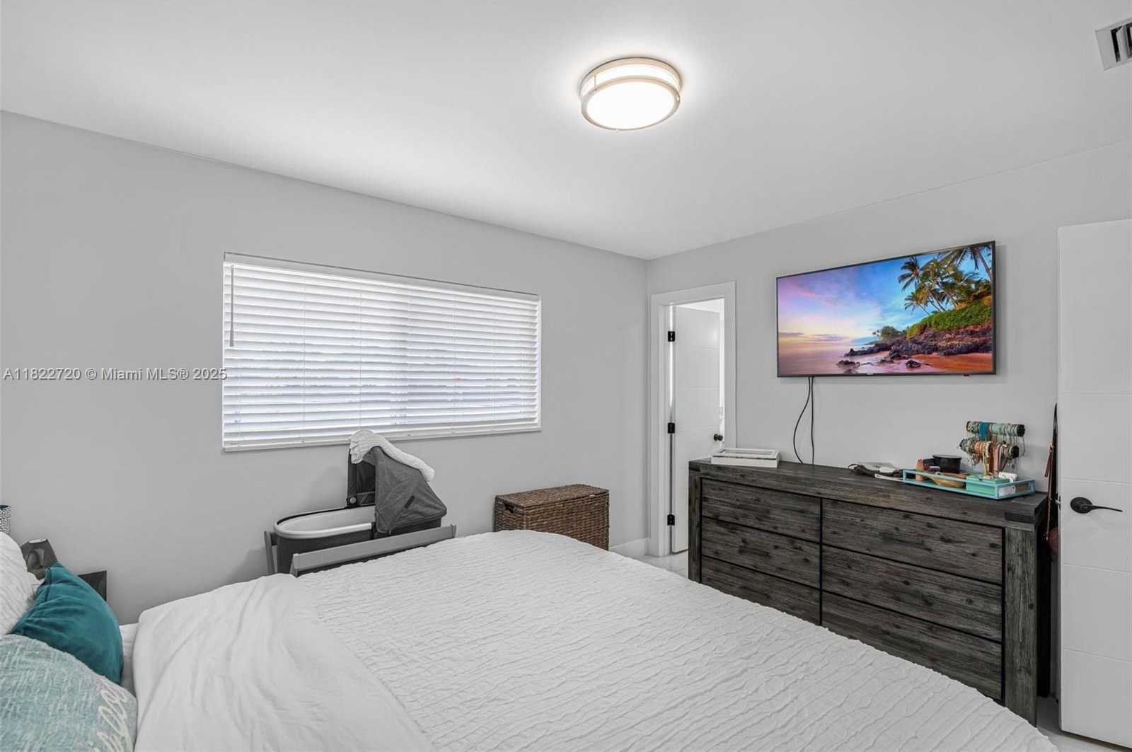 Small Image of 10371 SOUTH WEST 44TH ST, Miami Number 17