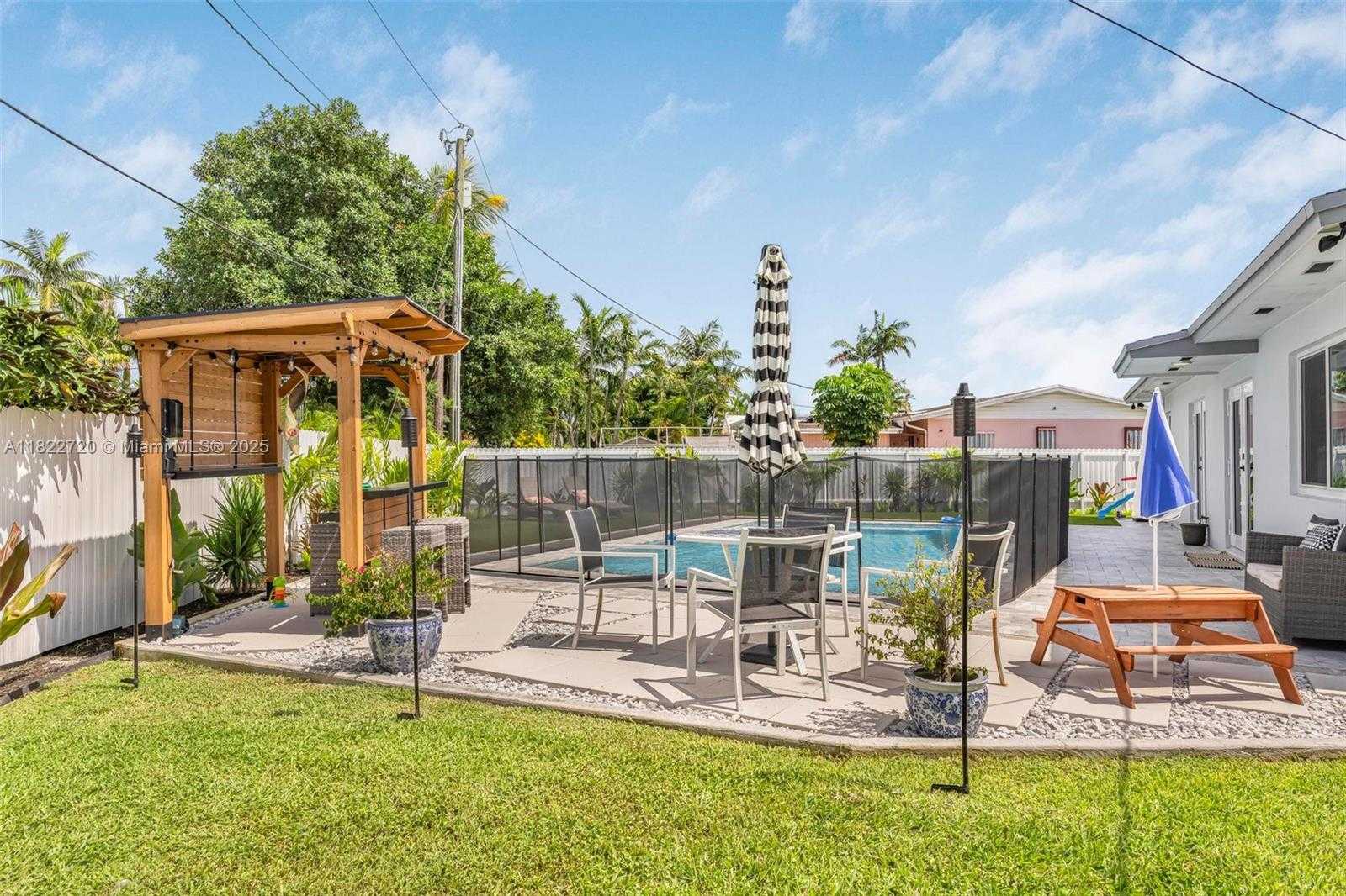 Small Image of 10371 SOUTH WEST 44TH ST, Miami Number 29