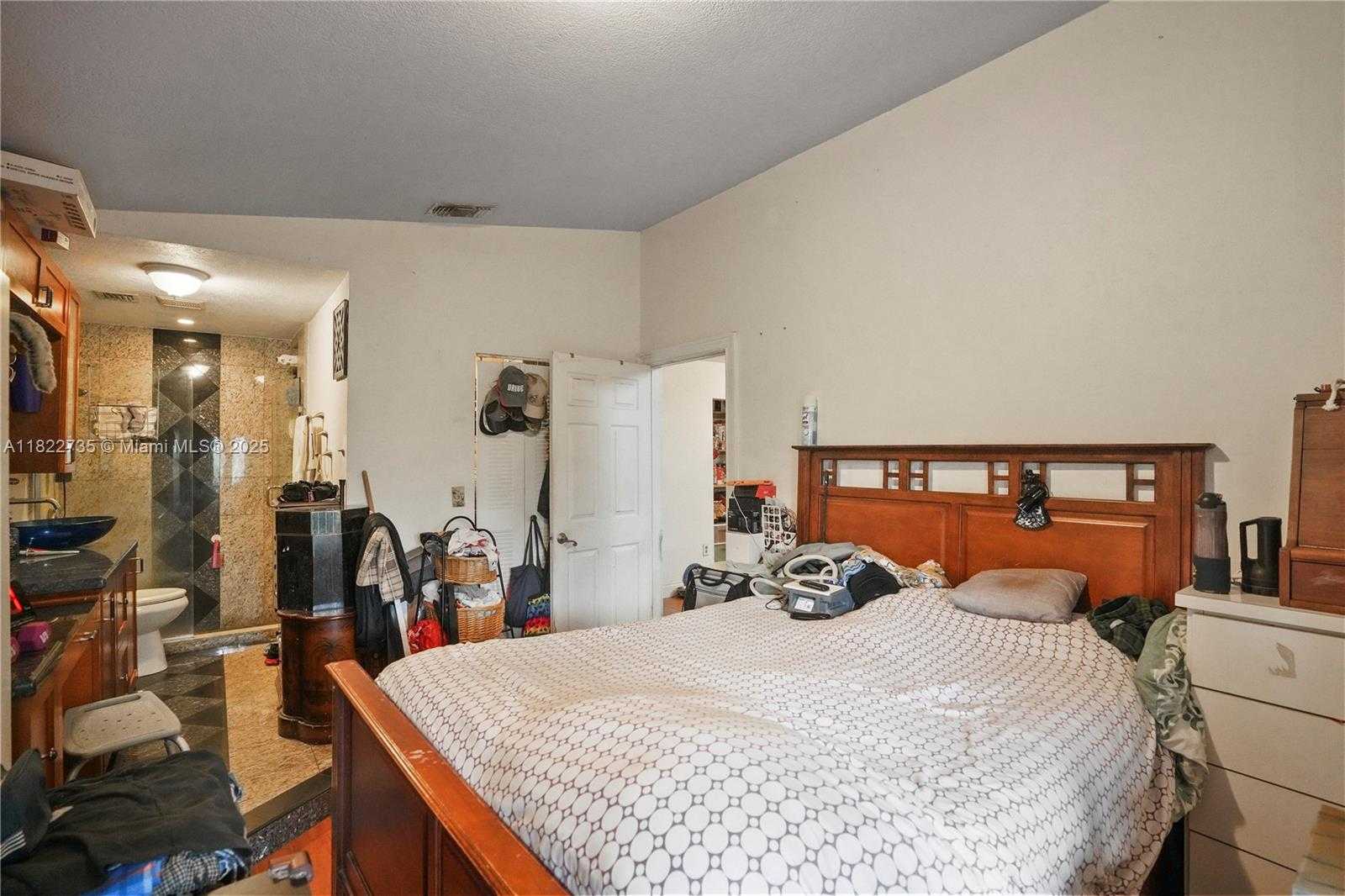 Small Image of 2846 WEST 75TH TER, Hialeah Number 10
