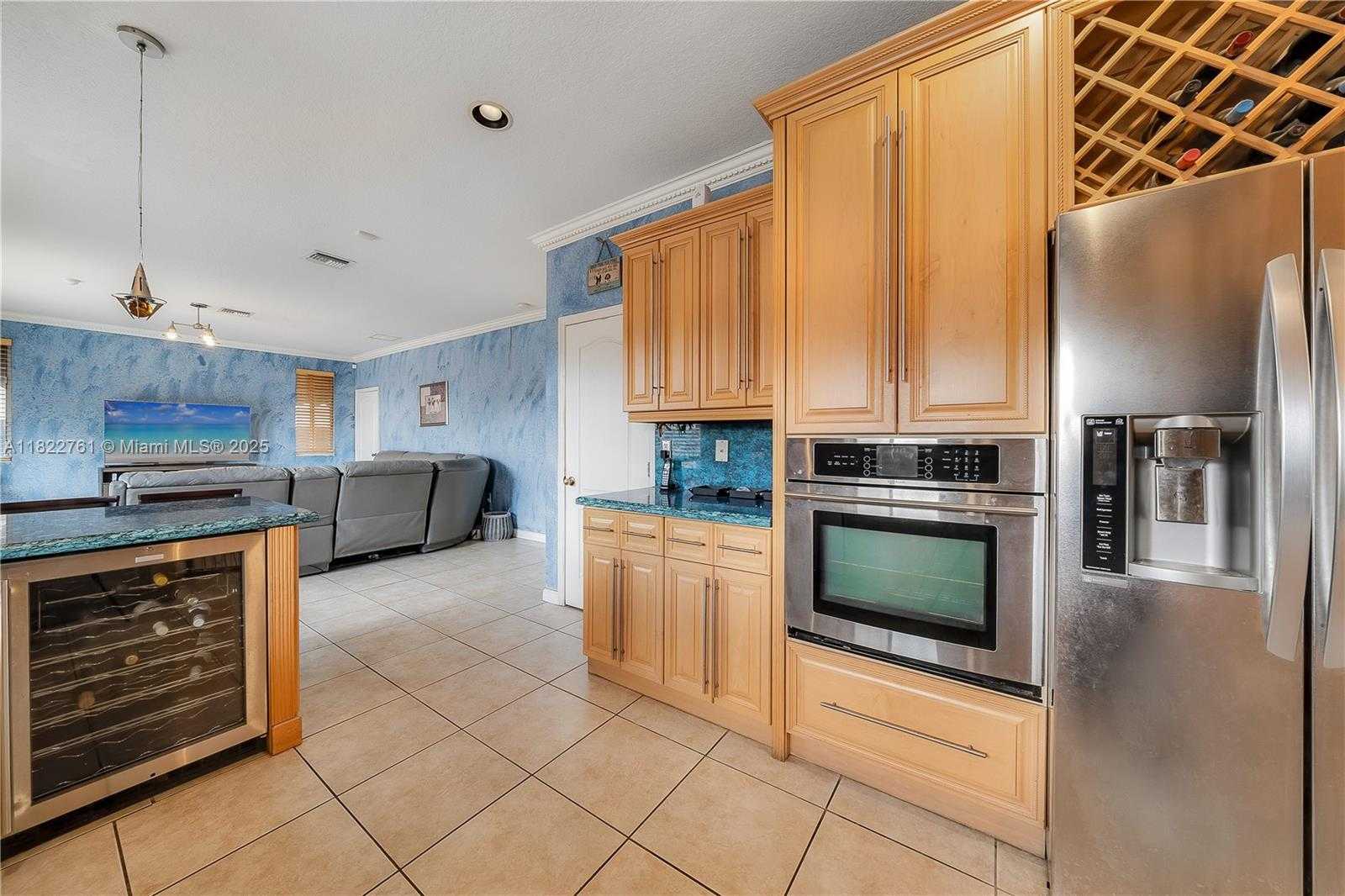 Small Image of 15210 SOUTH WEST 15TH ST, Miami Number 10