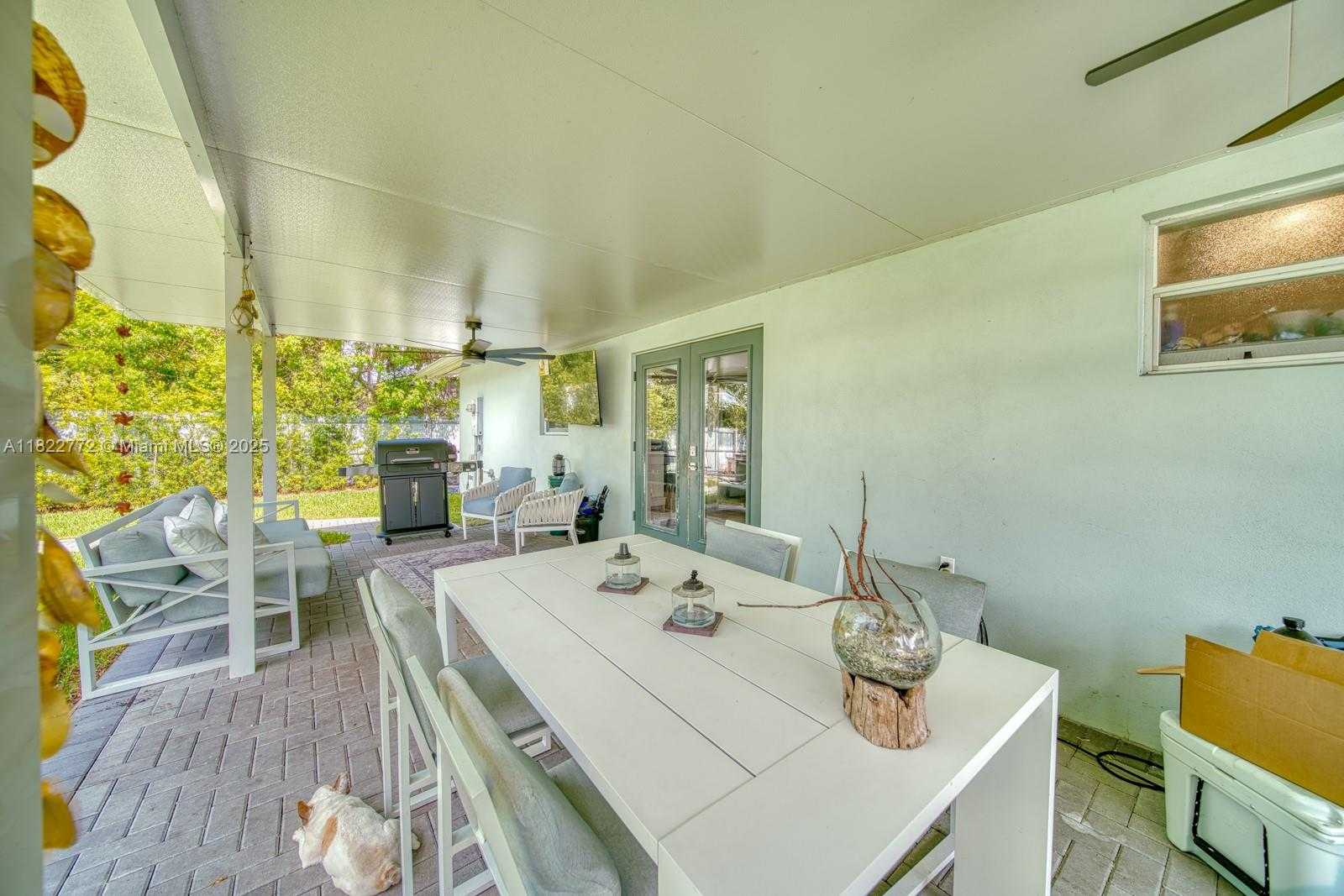 Small Image of 9104 SOUTH WEST 180TH ST, Palmetto Bay Number 29