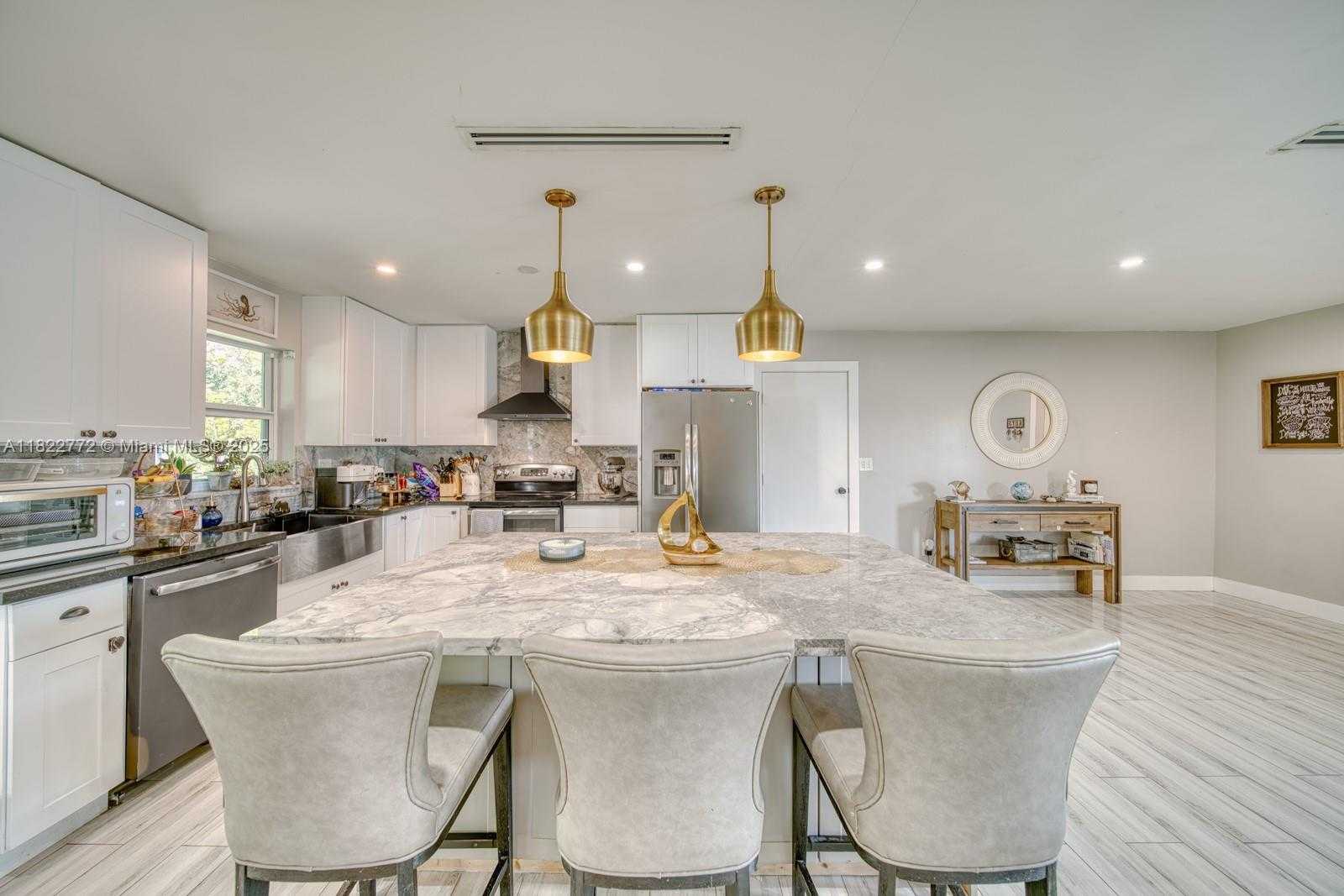 Small Image of 9104 SOUTH WEST 180TH ST, Palmetto Bay Number 3