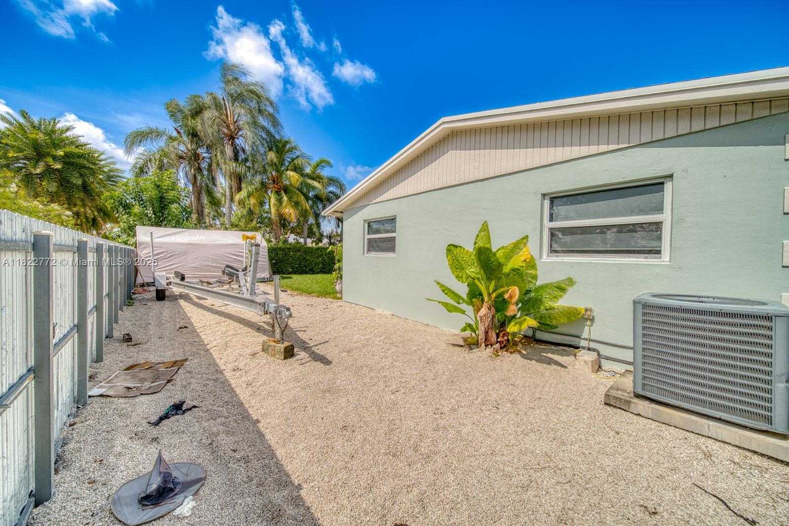 Small Image of 9104 SOUTH WEST 180TH ST, Palmetto Bay Number 30