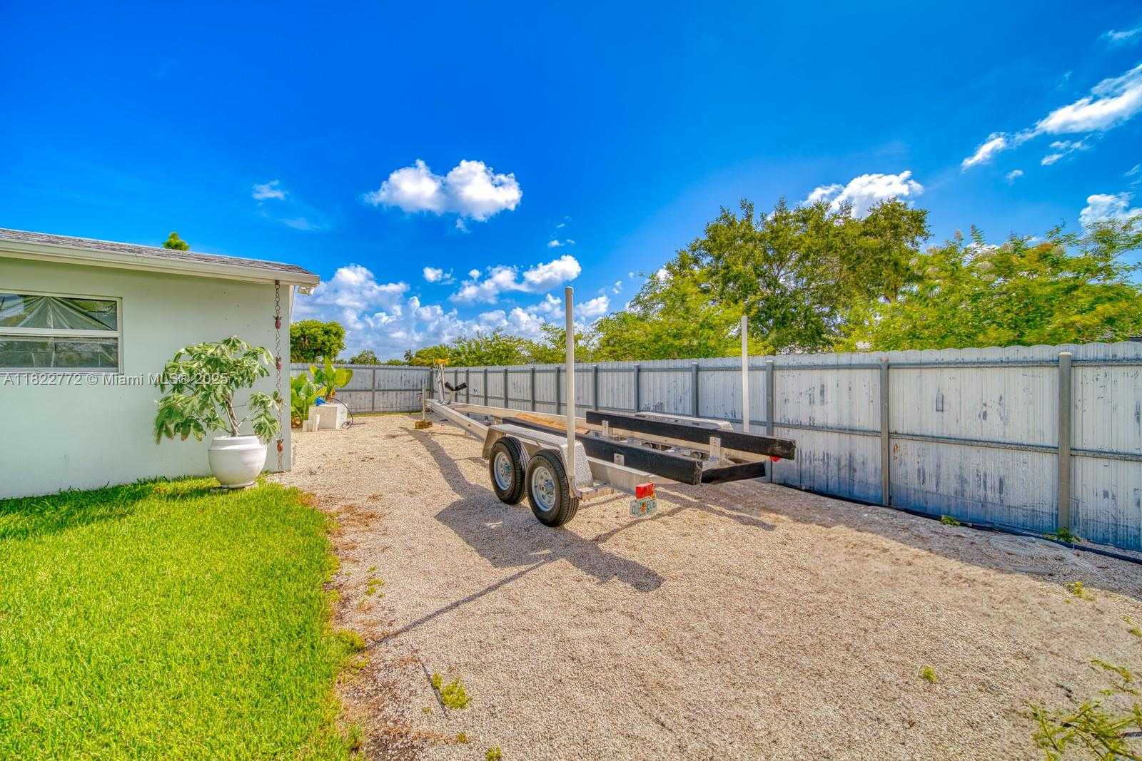 Small Image of 9104 SOUTH WEST 180TH ST, Palmetto Bay Number 31
