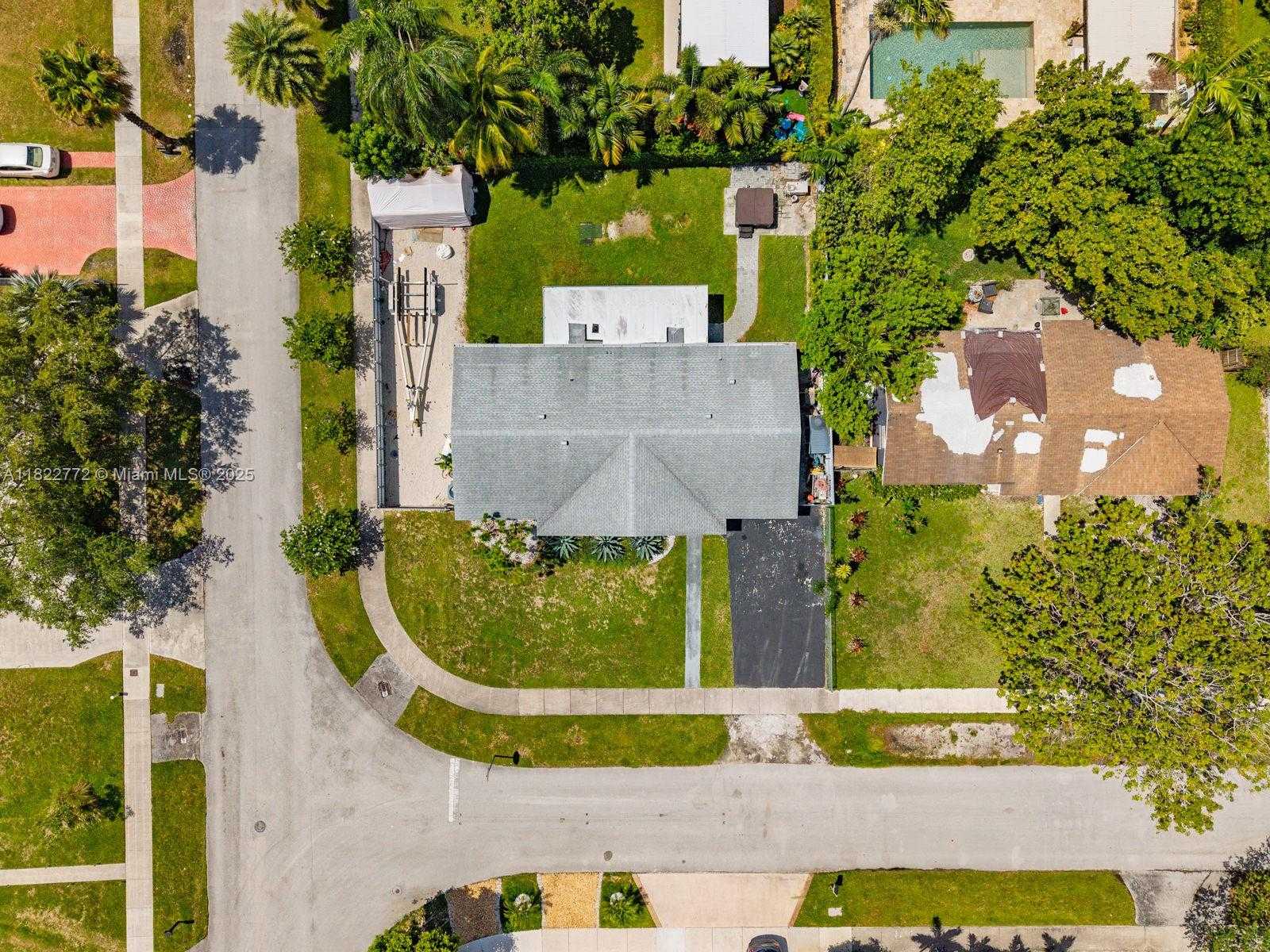 Small Image of 9104 SOUTH WEST 180TH ST, Palmetto Bay Number 37