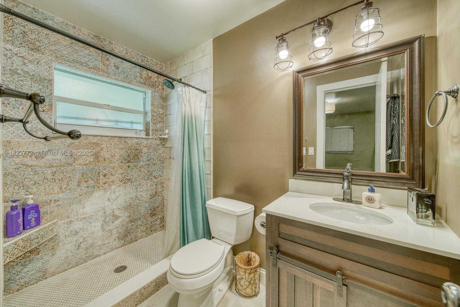 Small Image of 9104 SOUTH WEST 180TH ST, Palmetto Bay Number 4