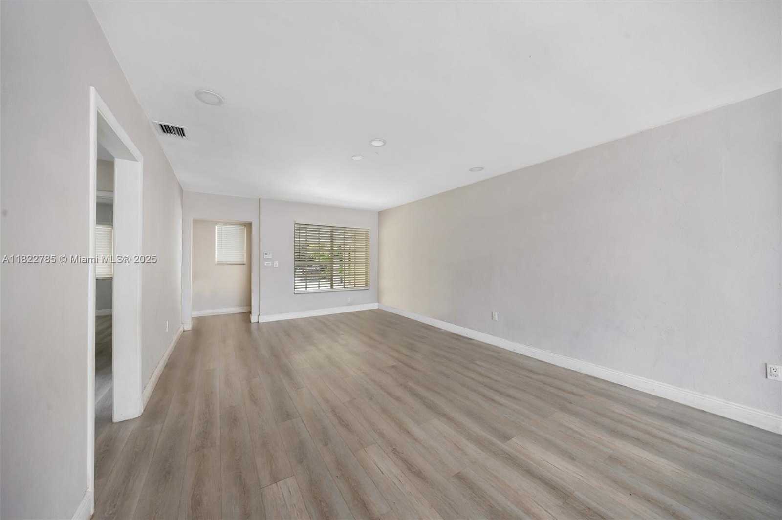 Small Image of 5781 SOUTH WEST 25TH ST, Miami Number 11