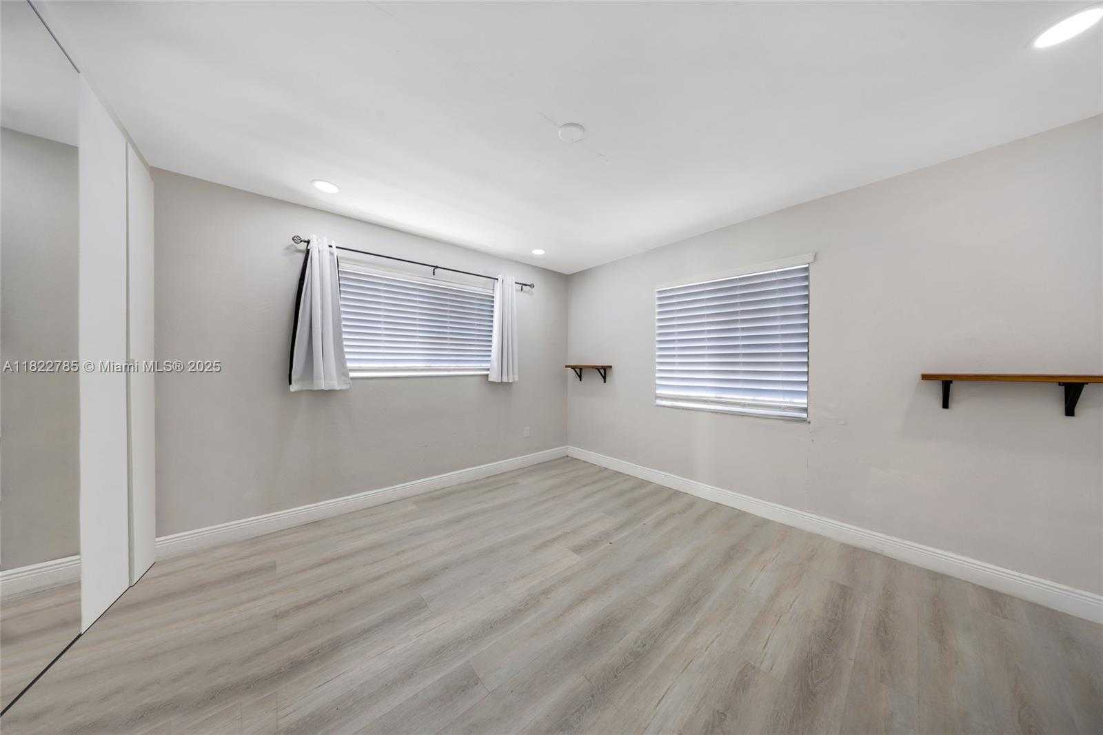 Small Image of 5781 SOUTH WEST 25TH ST, Miami Number 15