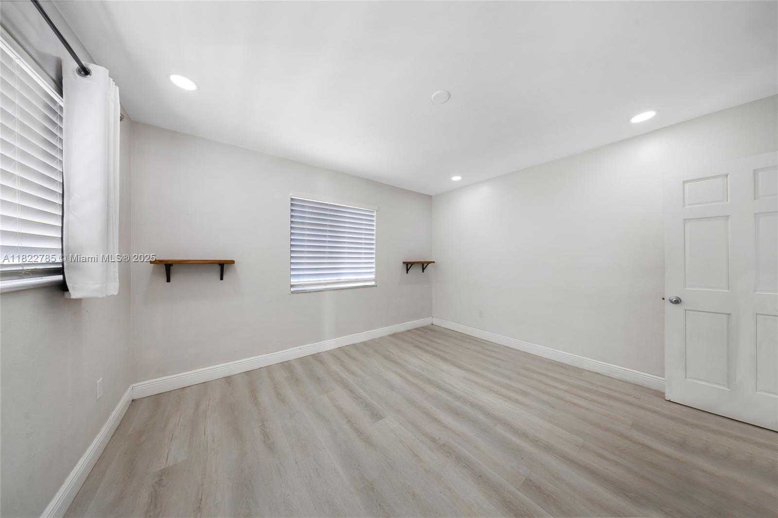 Small Image of 5781 SOUTH WEST 25TH ST, Miami Number 16