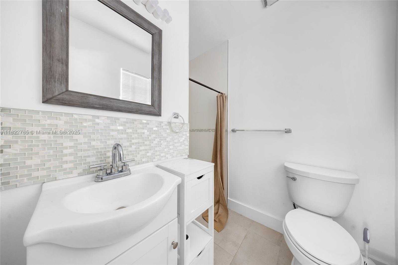 Small Image of 5781 SOUTH WEST 25TH ST, Miami Number 25
