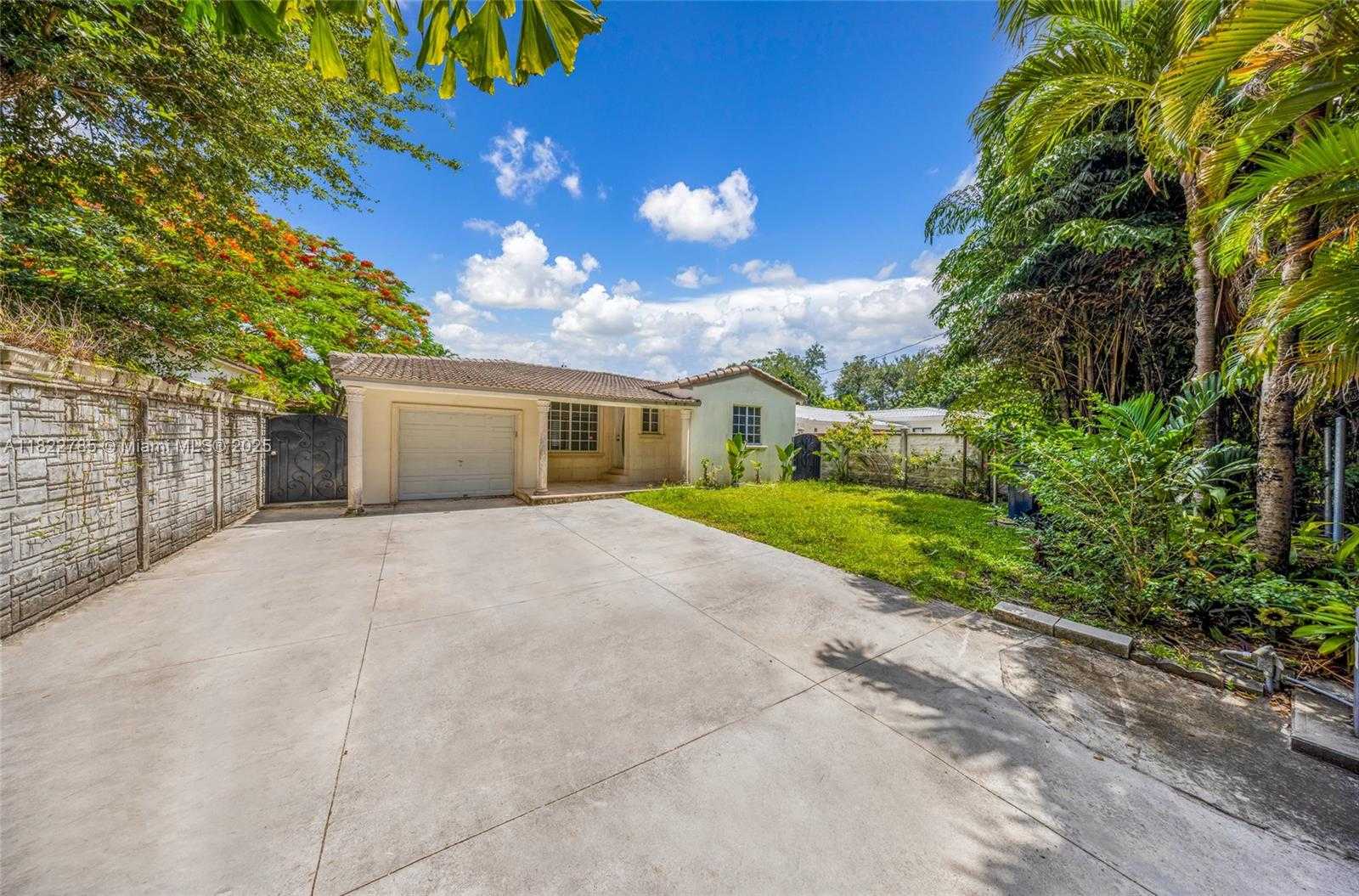 Small Image of 5781 SOUTH WEST 25TH ST, Miami Number 32