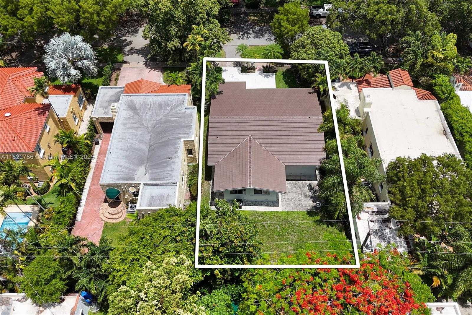 Small Image of 708 NAVARRE AVE, Coral Gables Number 23