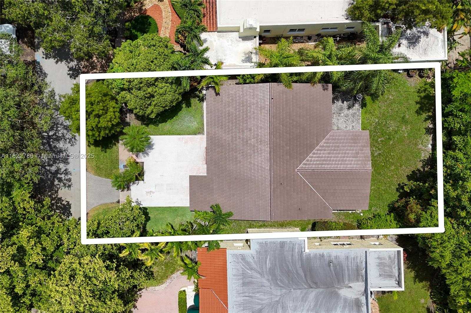 Small Image of 708 NAVARRE AVE, Coral Gables Number 24