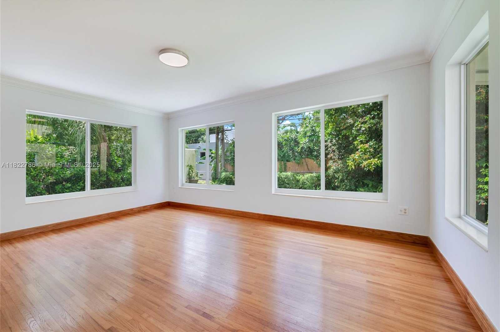 Small Image of 708 NAVARRE AVE, Coral Gables Number 7