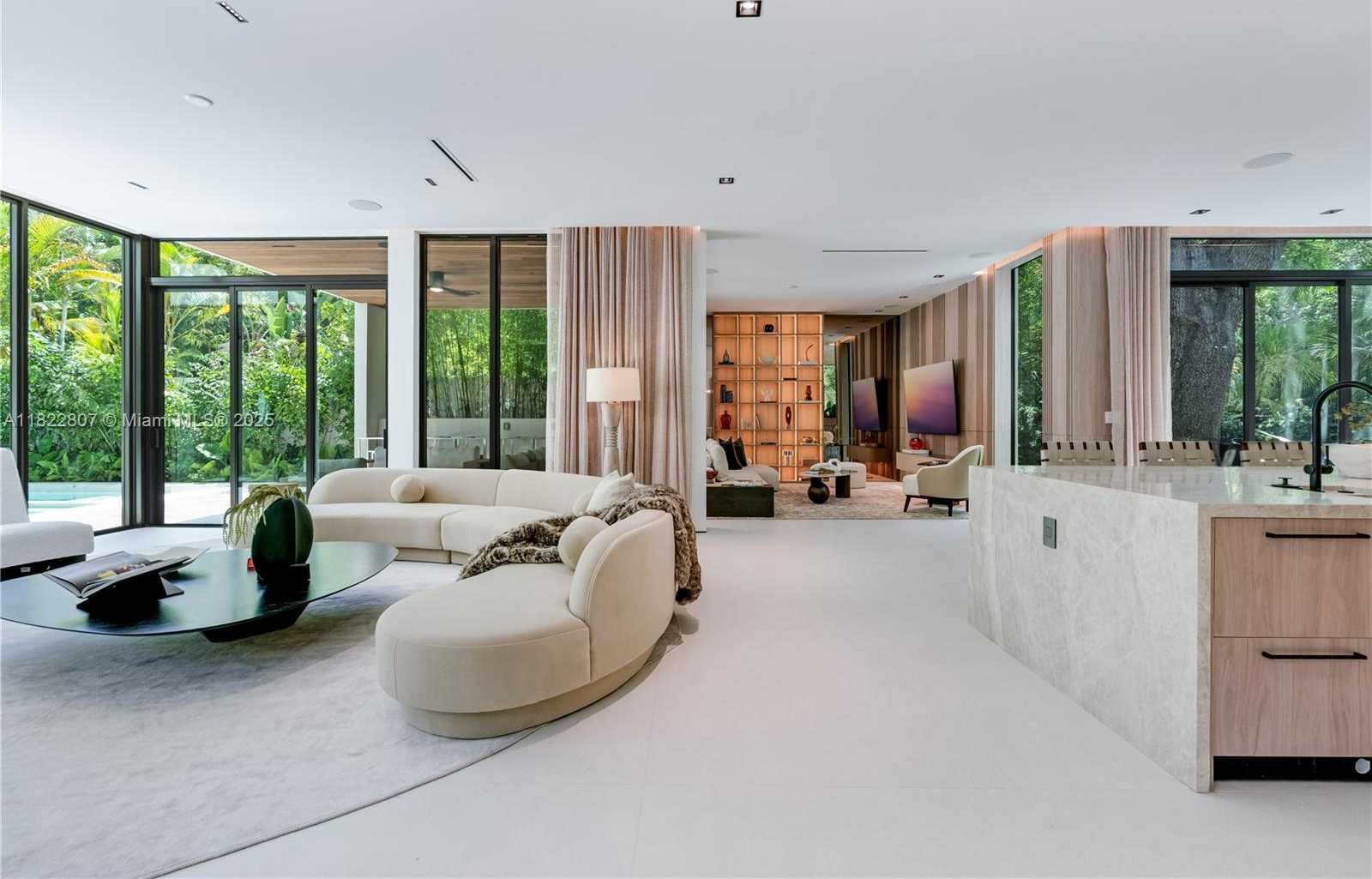Small Image of 2800 CALUSA STREET, Miami Number 11