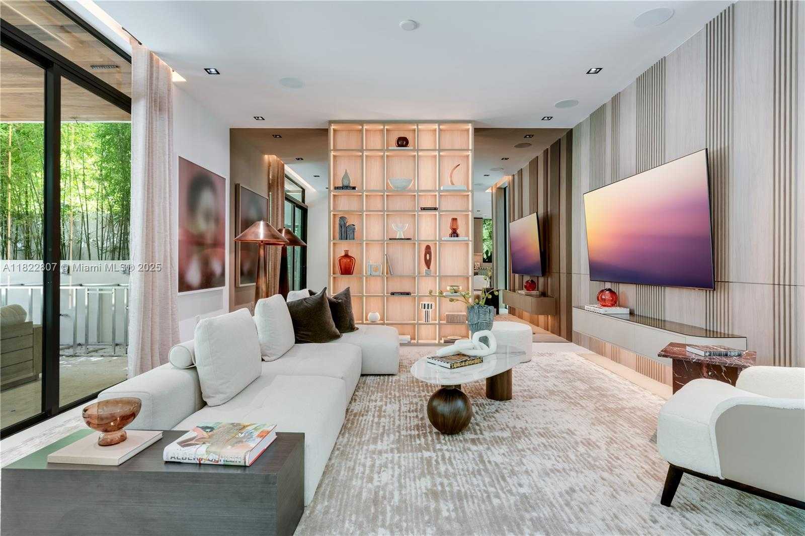 Small Image of 2800 CALUSA STREET, Miami Number 22