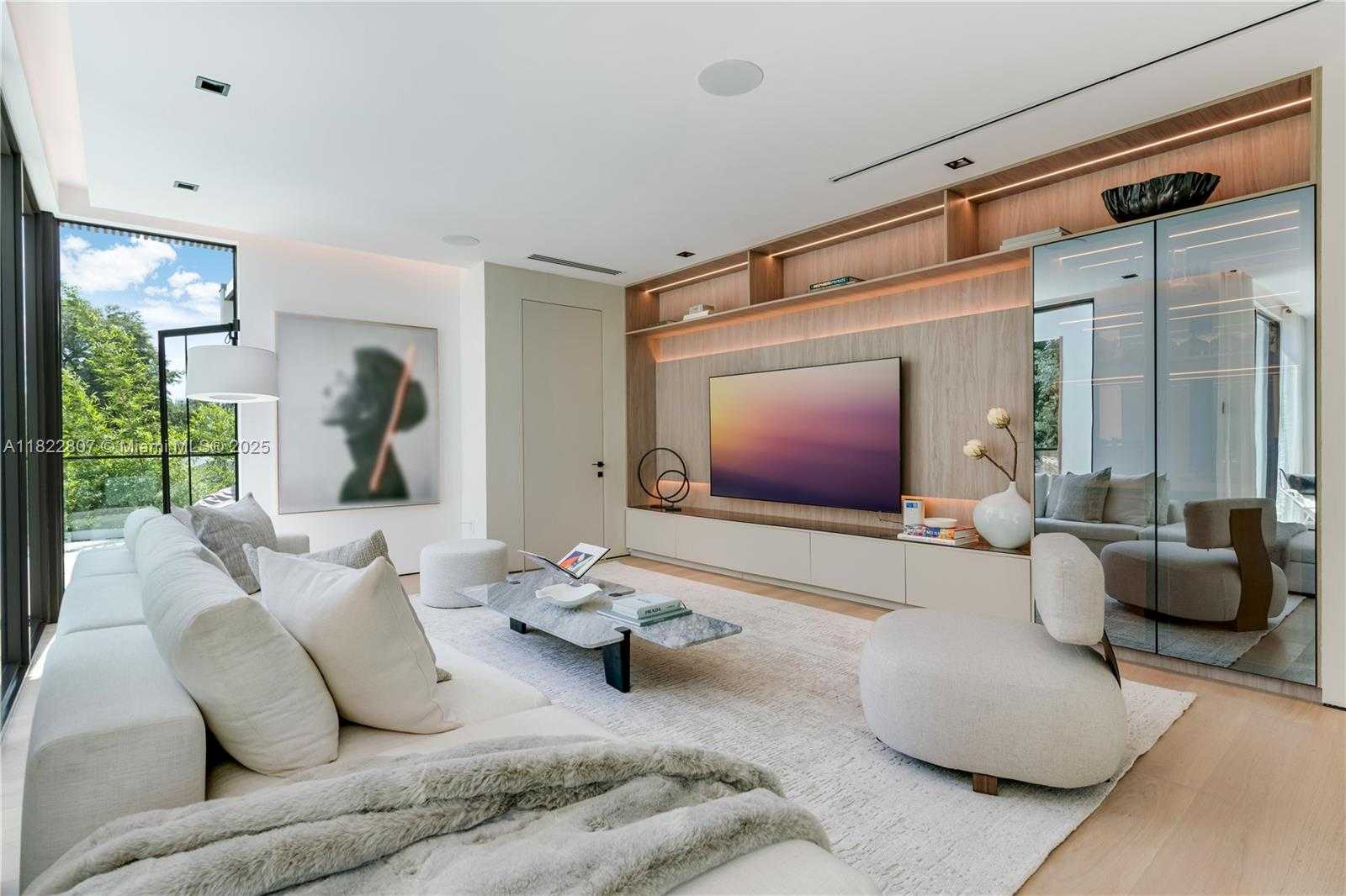 Small Image of 2800 CALUSA STREET, Miami Number 29