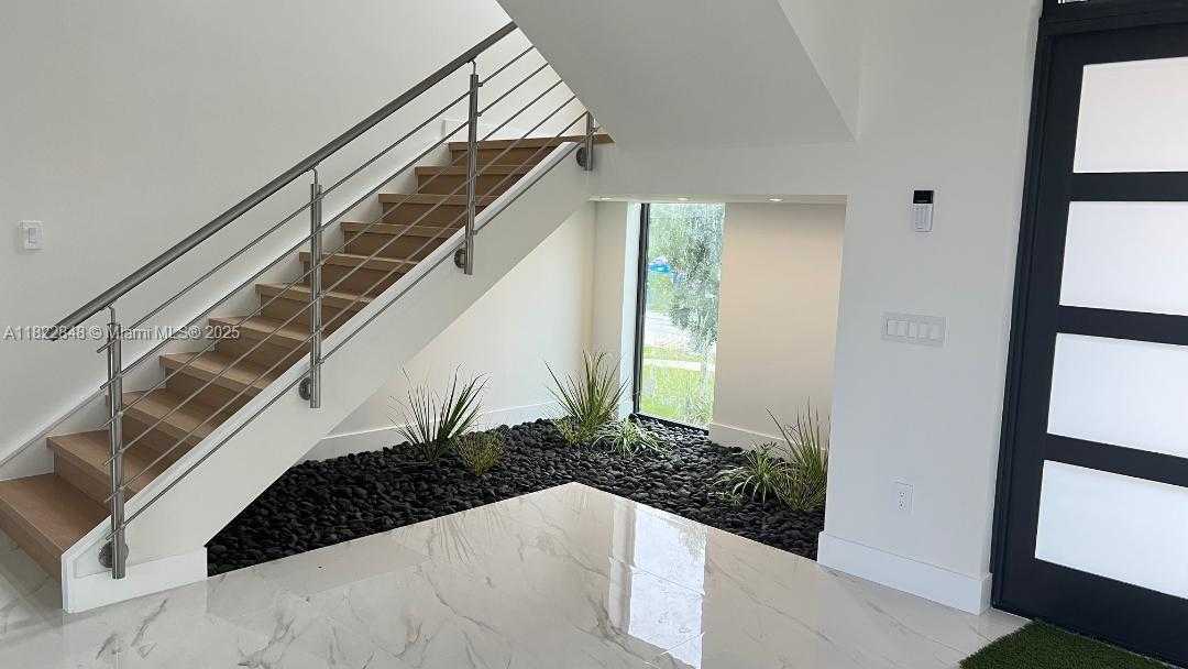 Small Image of 1700 NORTH EAST 18TH ST, Fort Lauderdale Number 15