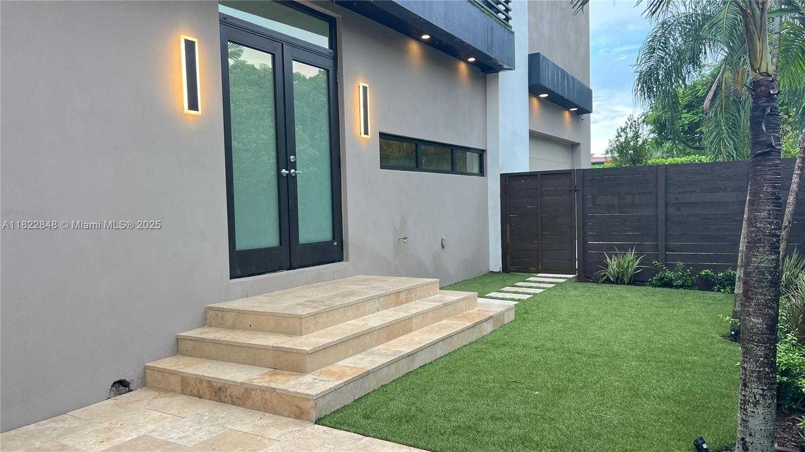 Small Image of 1700 NORTH EAST 18TH ST, Fort Lauderdale Number 21