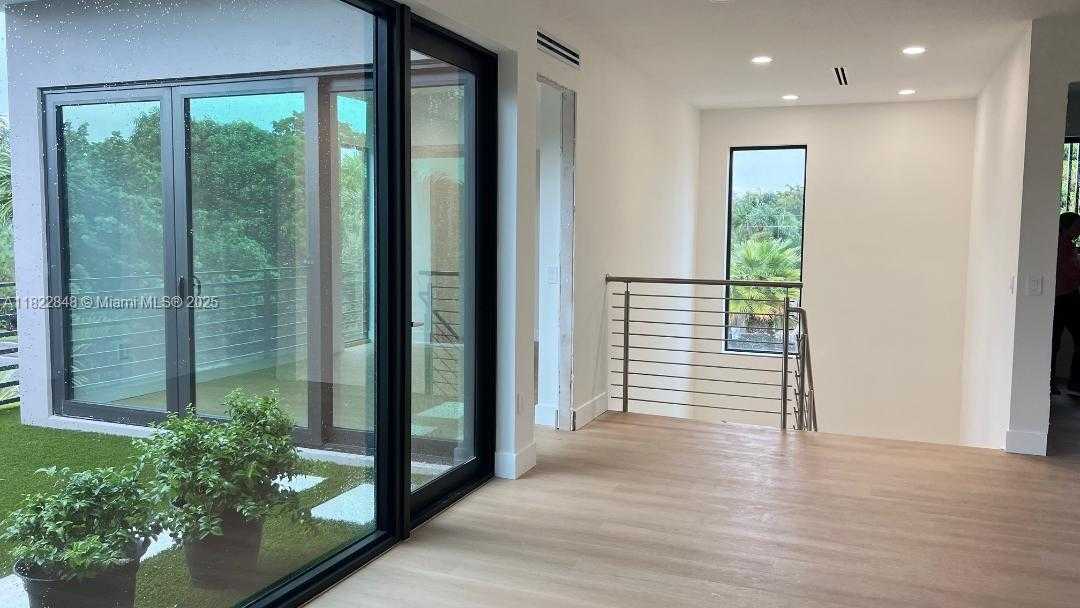 Small Image of 1700 NORTH EAST 18TH ST, Fort Lauderdale Number 28